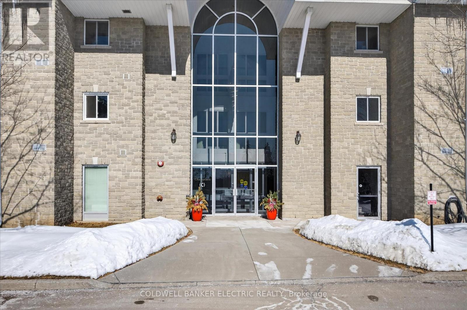 205c - 1099 Clonsilla Avenue, Peterborough (Otonabee Ward 1), Ontario  K9J 8L8 - Photo 38 - X12844060