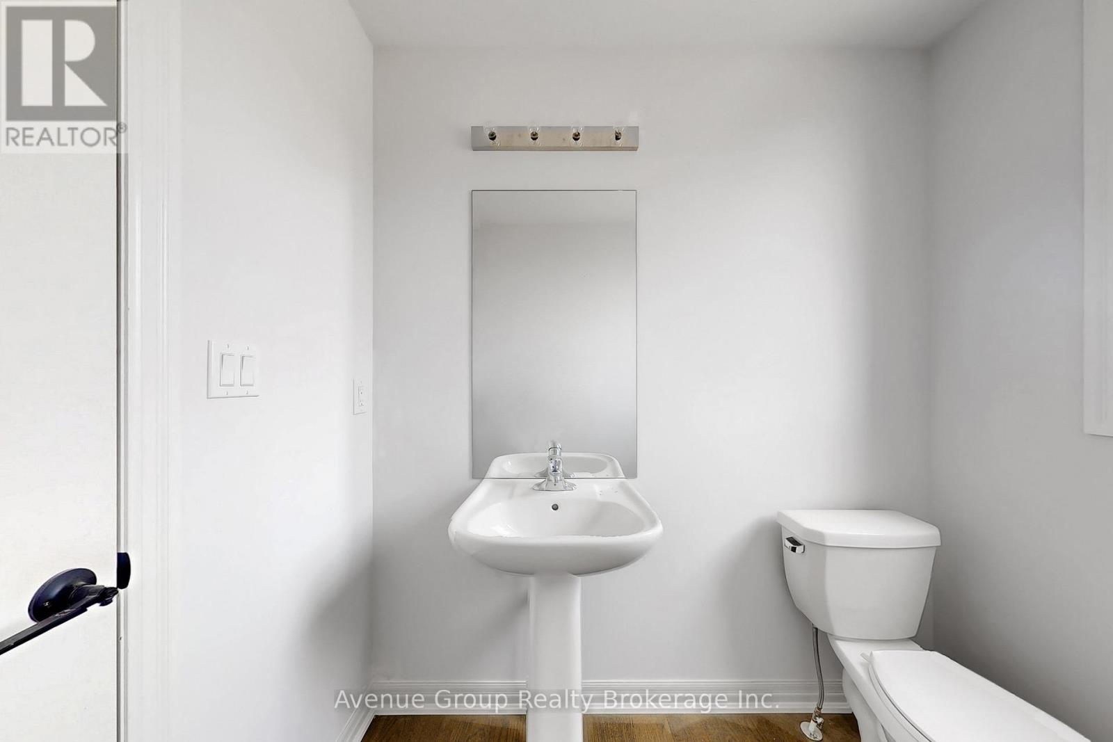 1 Fisher Road, Kawartha Lakes (Lindsay), Ontario  K9V 0P9 - Photo 12 - X12846886