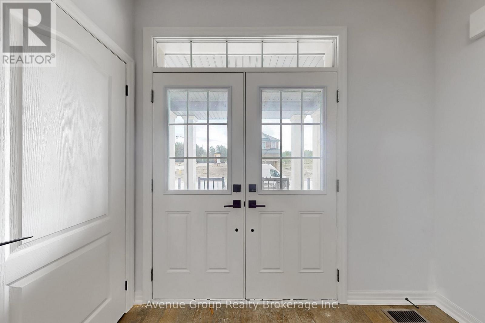 1 Fisher Road, Kawartha Lakes (Lindsay), Ontario  K9V 0P9 - Photo 13 - X12846886