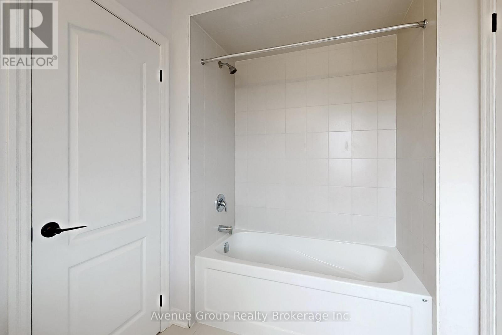 1 Fisher Road, Kawartha Lakes (Lindsay), Ontario  K9V 0P9 - Photo 28 - X12846886