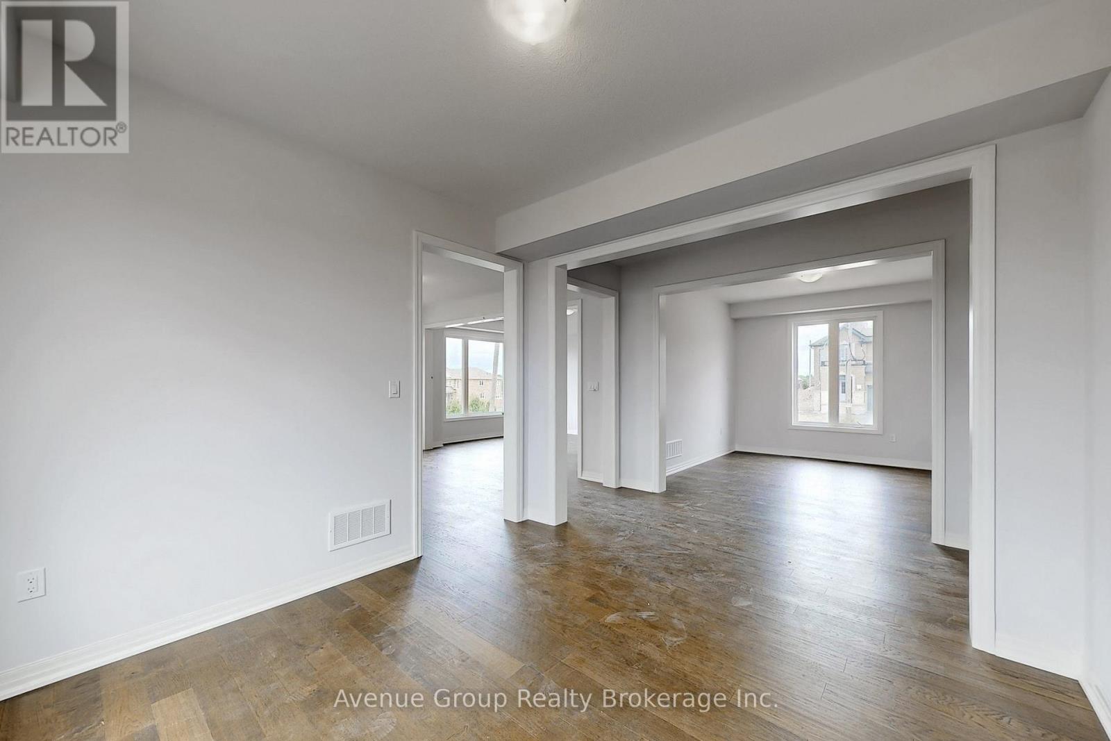 1 Fisher Road, Kawartha Lakes (Lindsay), Ontario  K9V 0P9 - Photo 3 - X12846886