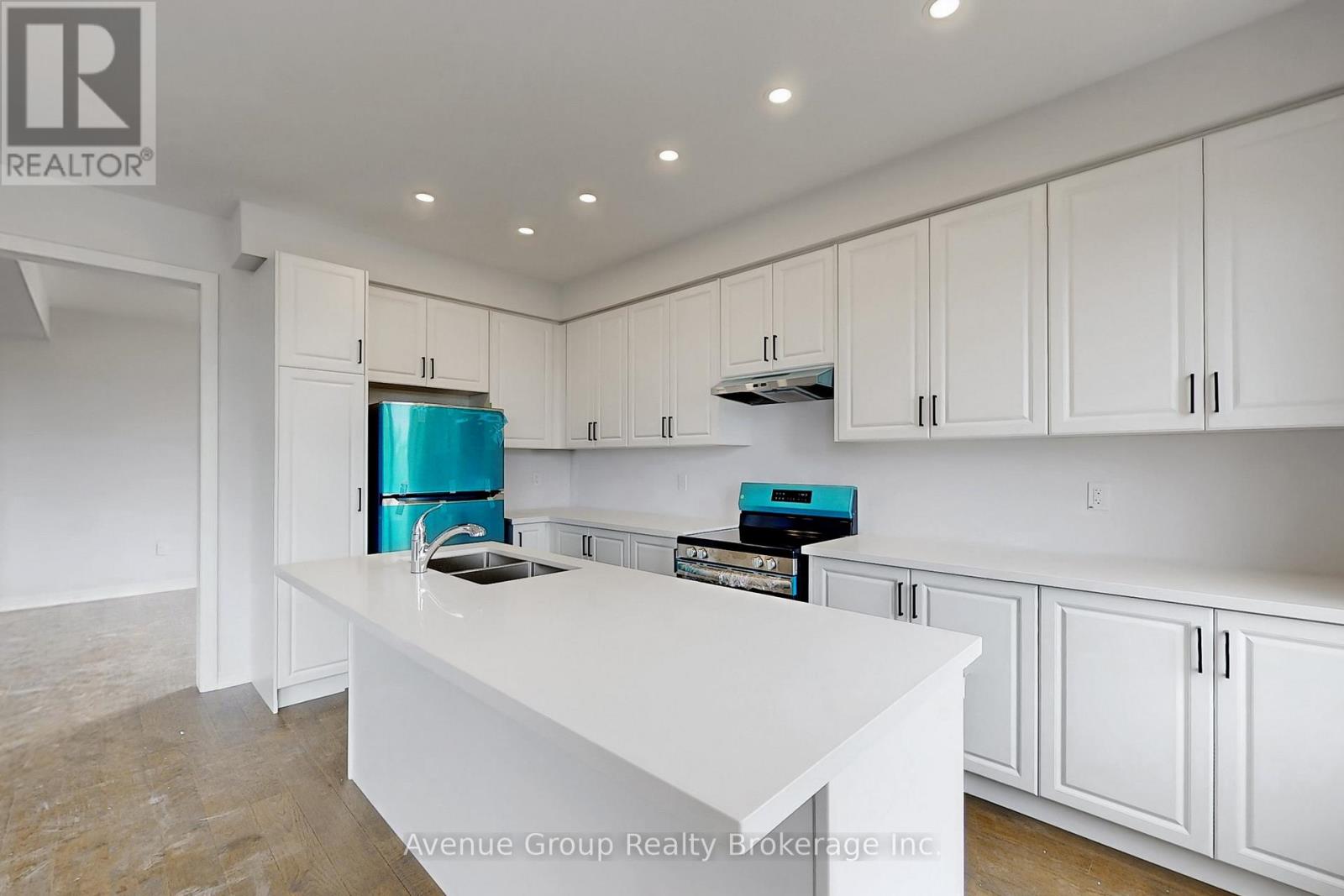 1 Fisher Road, Kawartha Lakes (Lindsay), Ontario  K9V 0P9 - Photo 9 - X12846886