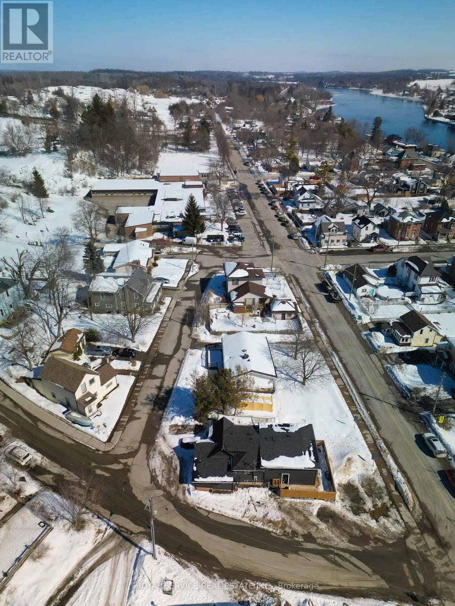 69 Maple Street, Trent Hills (Campbellford), Ontario  K0L 1L0 - Photo 24 - X12847536