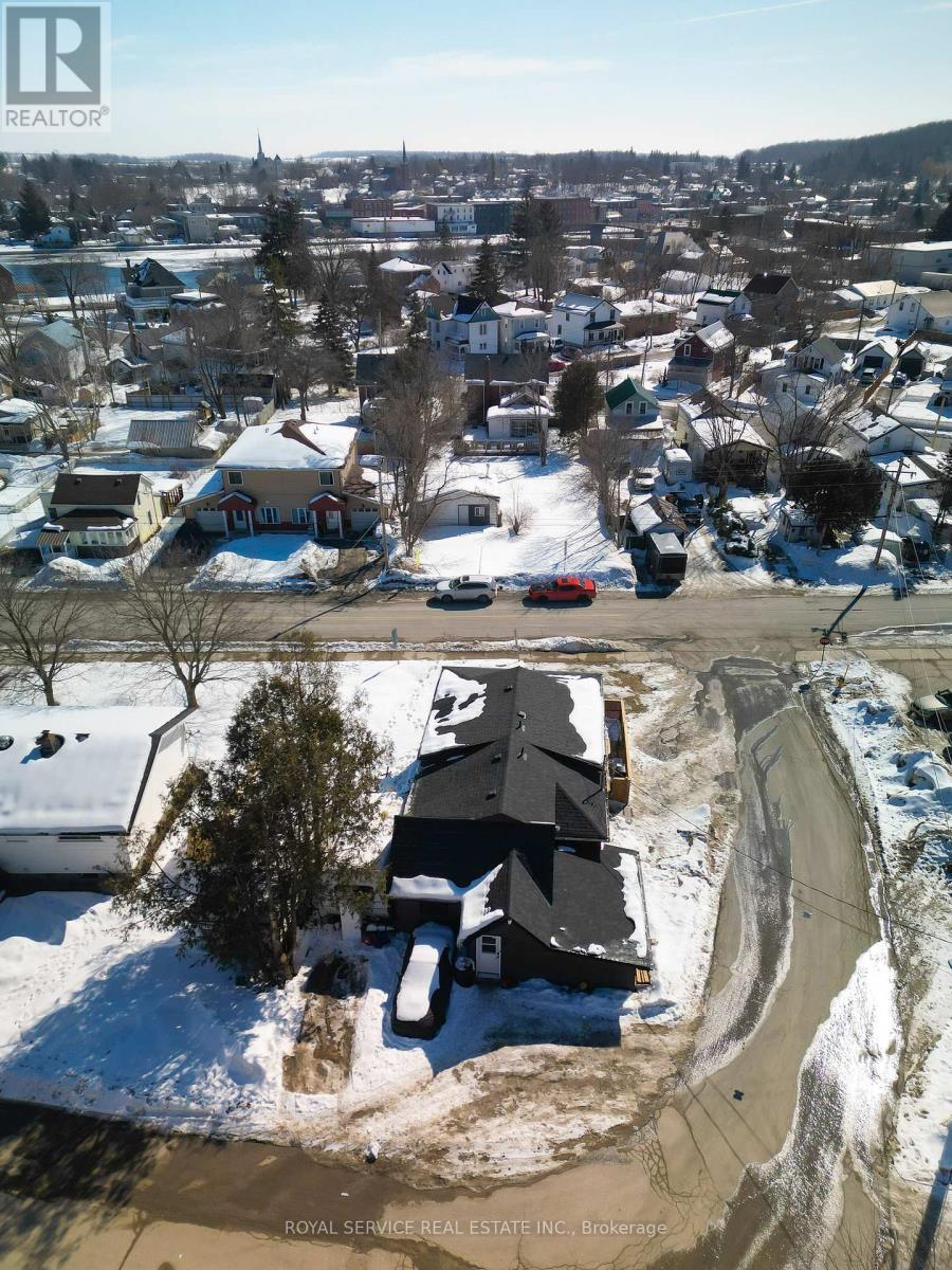 69 Maple Street, Trent Hills (Campbellford), Ontario  K0L 1L0 - Photo 25 - X12847536