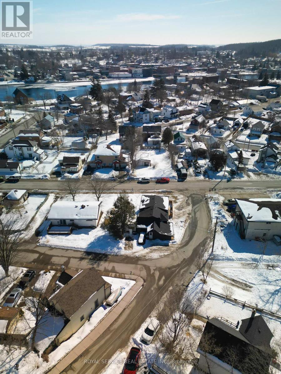 69 Maple Street, Trent Hills (Campbellford), Ontario  K0L 1L0 - Photo 26 - X12847536