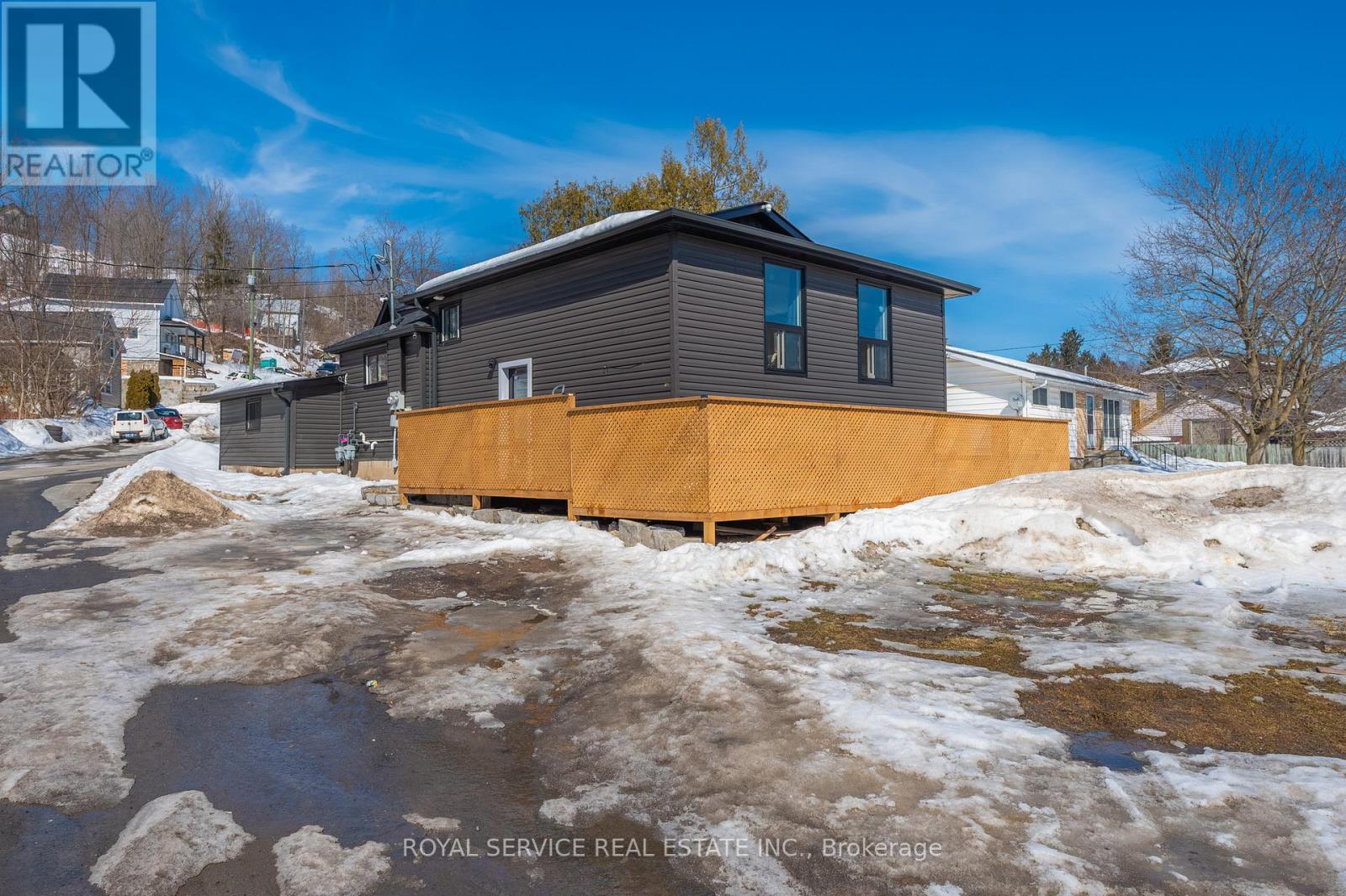 69 Maple Street, Trent Hills (Campbellford), Ontario  K0L 1L0 - Photo 3 - X12847536