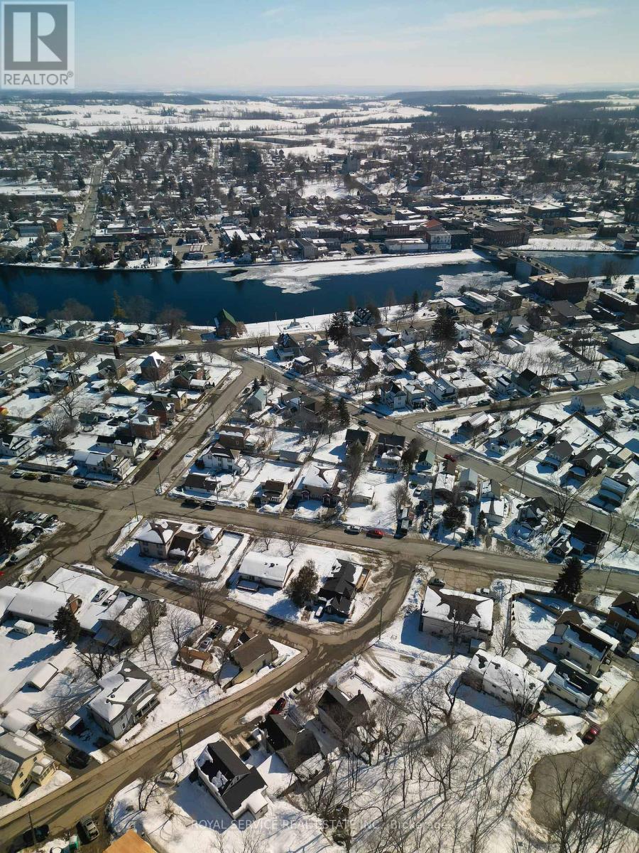 69 Maple Street, Trent Hills (Campbellford), Ontario  K0L 1L0 - Photo 36 - X12847536