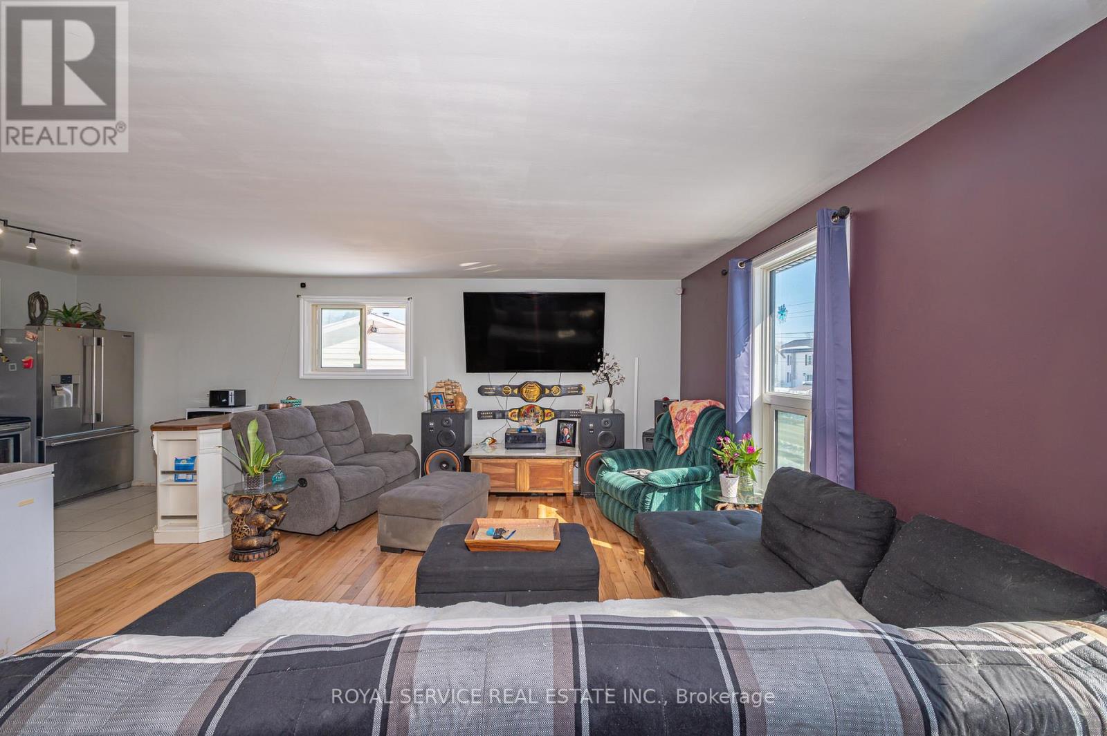 69 Maple Street, Trent Hills (Campbellford), Ontario  K0L 1L0 - Photo 4 - X12847536