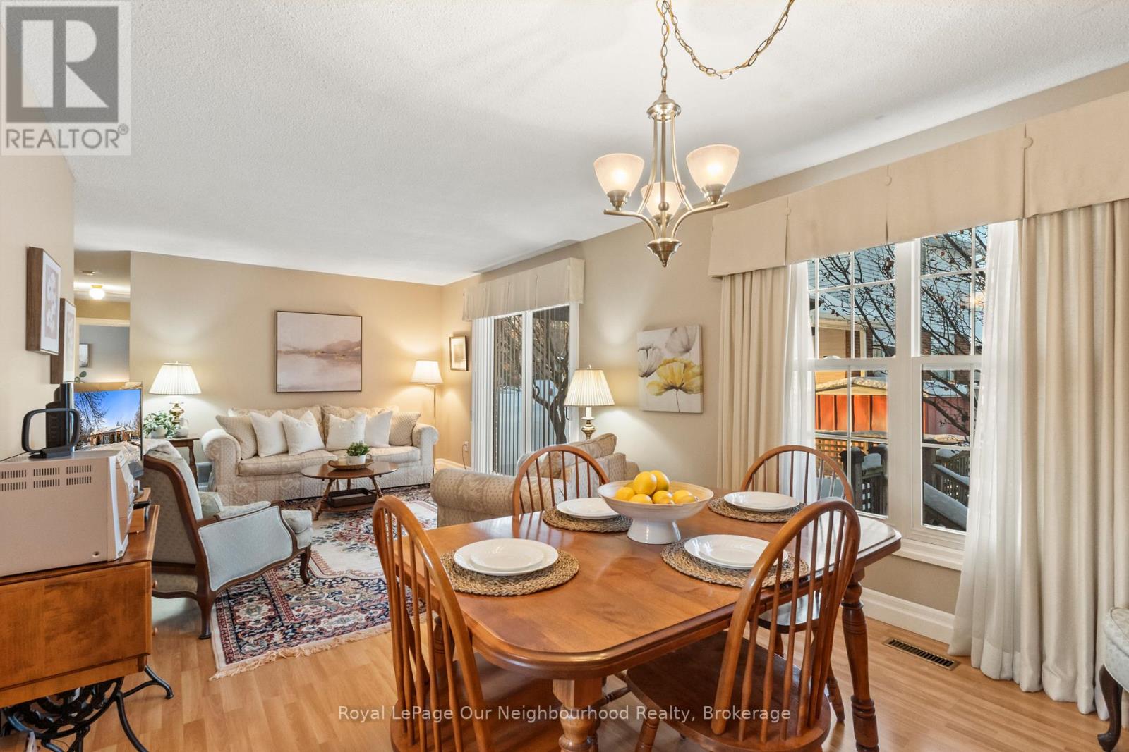 909 Whitefield Drive, Peterborough (Otonabee Ward 1), Ontario  K9J 7W1 - Photo 12 - X12847674