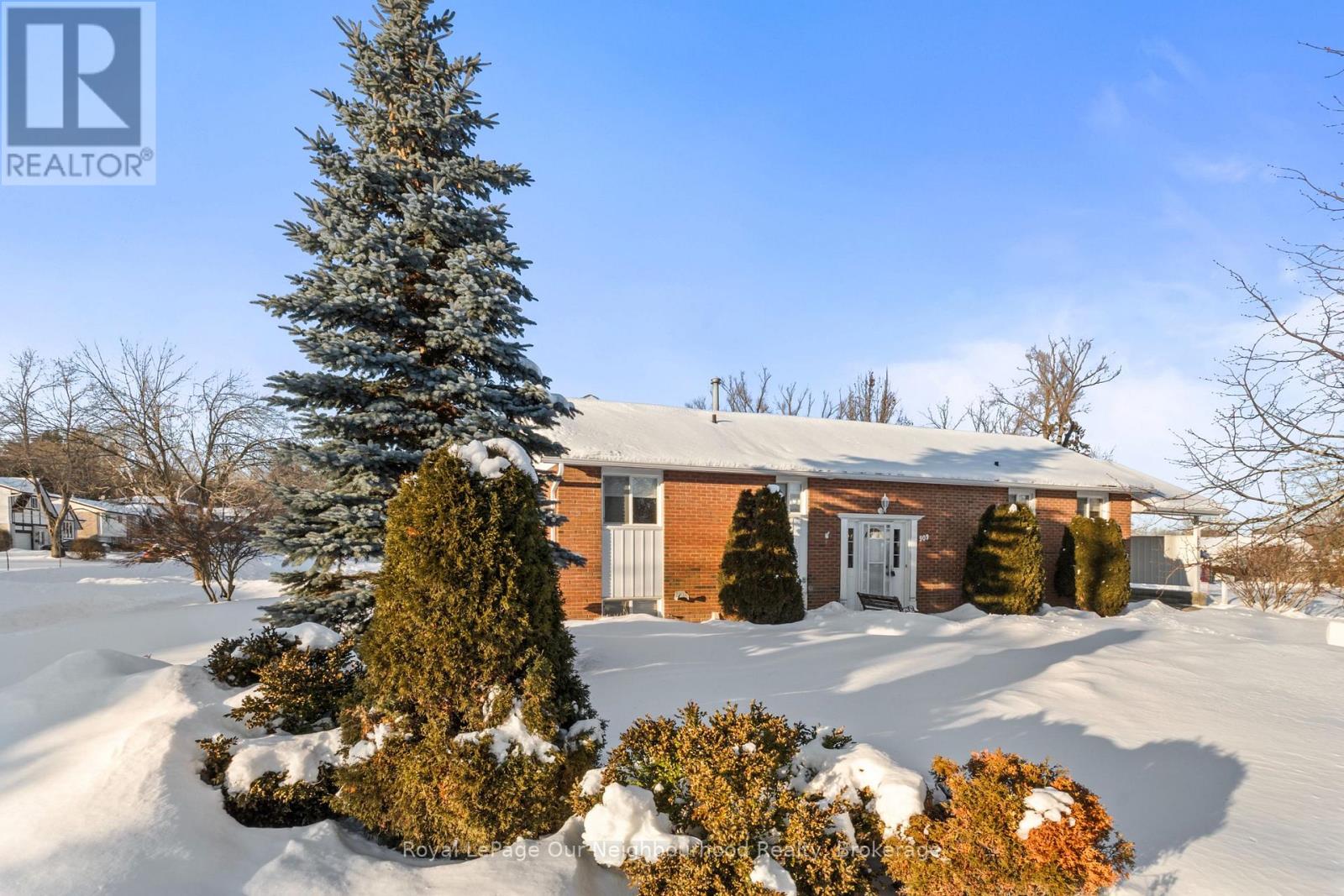 909 Whitefield Drive, Peterborough (Otonabee Ward 1), Ontario  K9J 7W1 - Photo 2 - X12847674