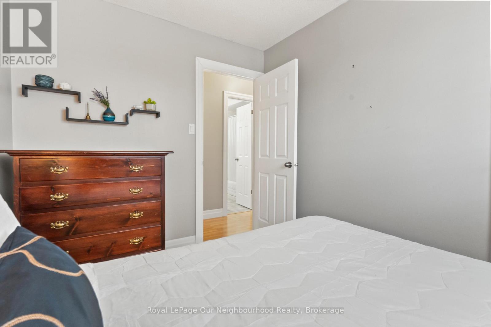 909 Whitefield Drive, Peterborough (Otonabee Ward 1), Ontario  K9J 7W1 - Photo 24 - X12847674