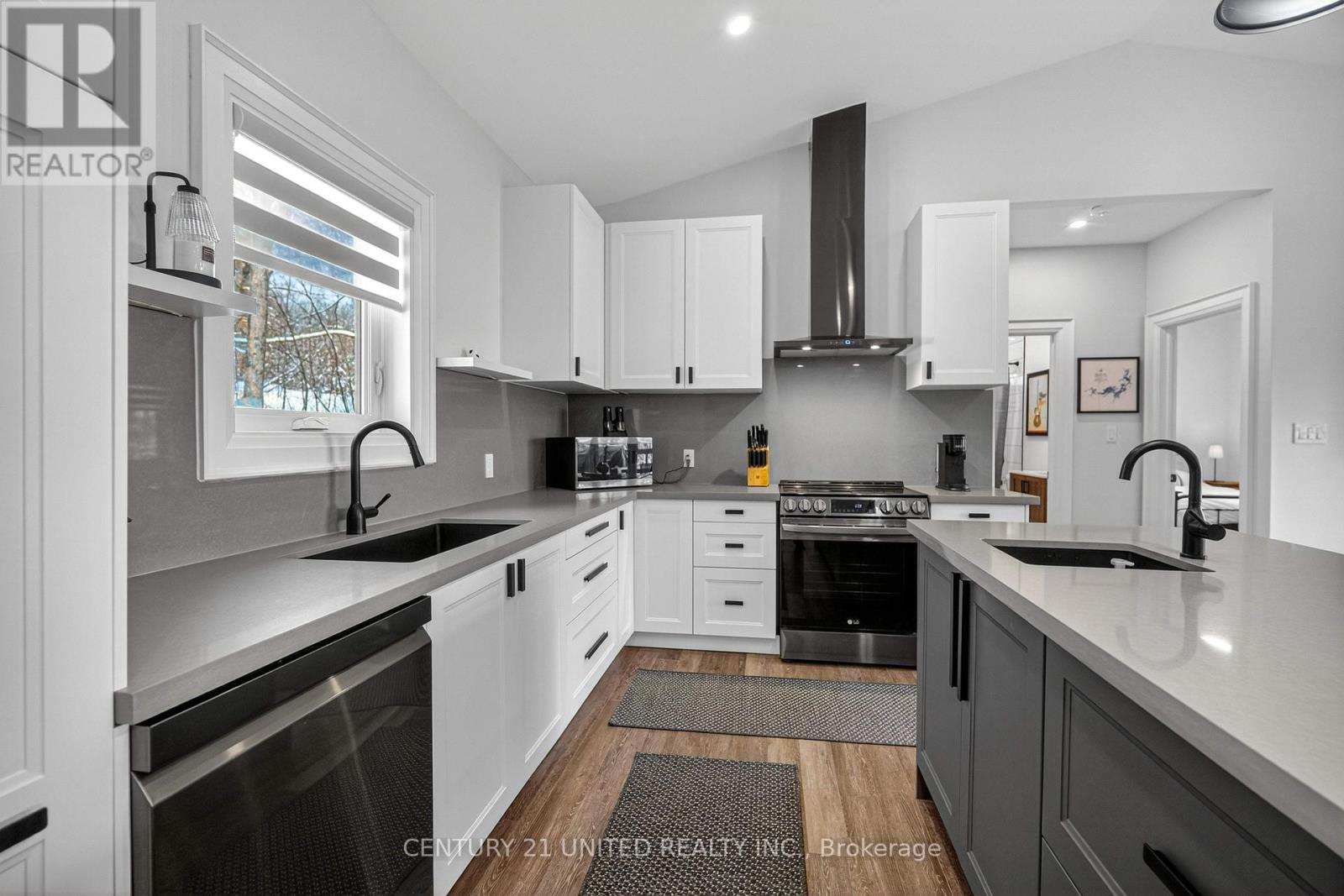 1047 Hinterland Trail, Highlands East (Cardiff Ward), Ontario  K0L 1C0 - Photo 11 - X12848238