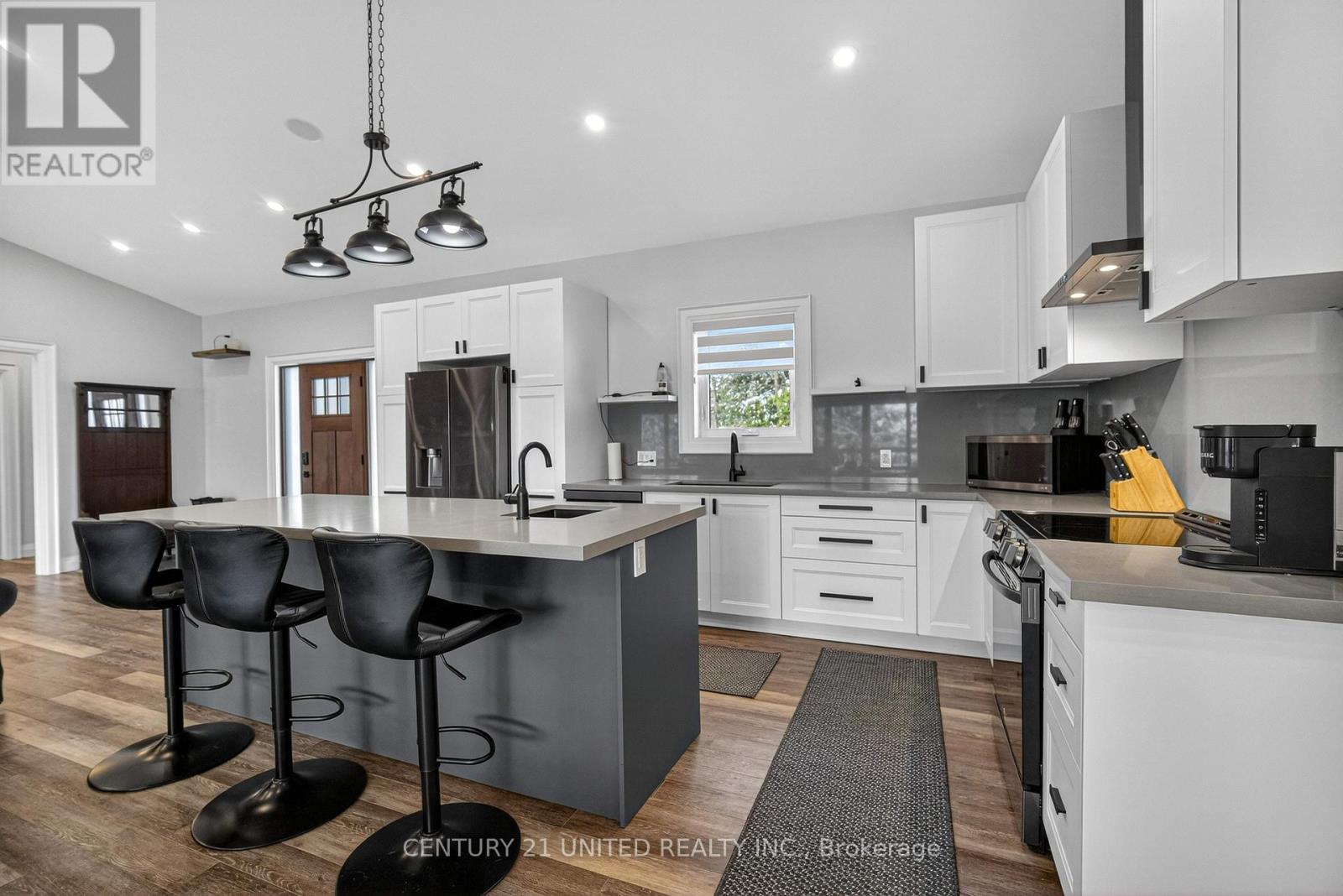 1047 Hinterland Trail, Highlands East (Cardiff Ward), Ontario  K0L 1C0 - Photo 12 - X12848238