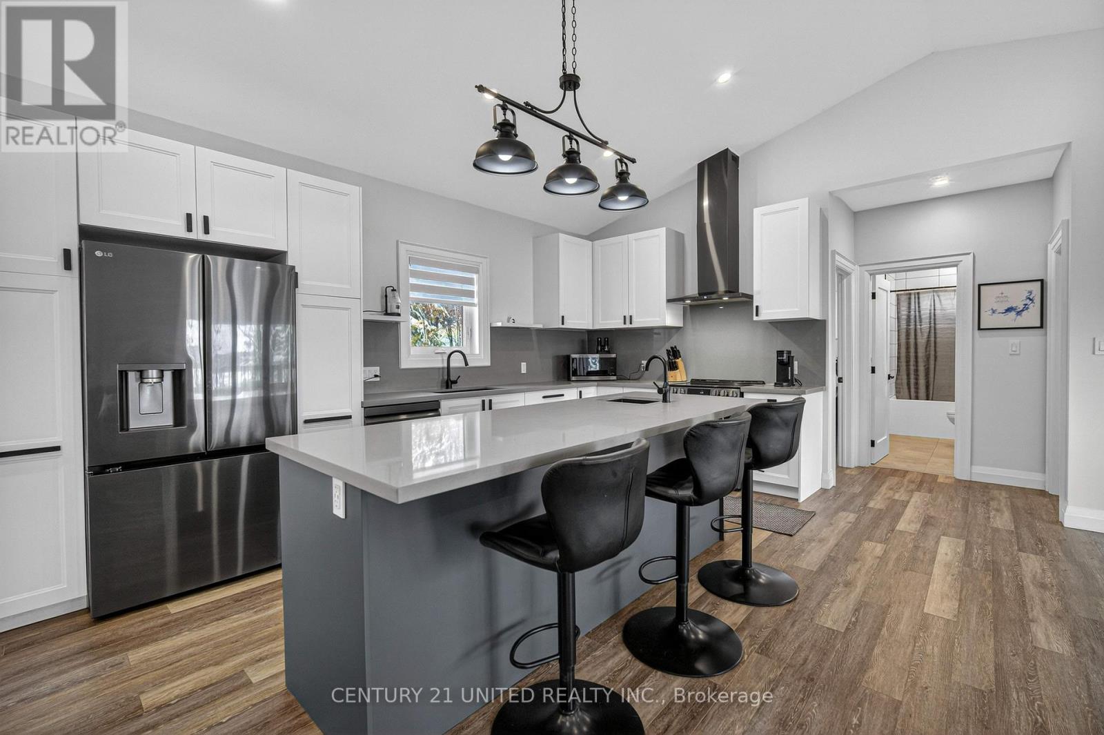 1047 Hinterland Trail, Highlands East (Cardiff Ward), Ontario  K0L 1C0 - Photo 9 - X12848238