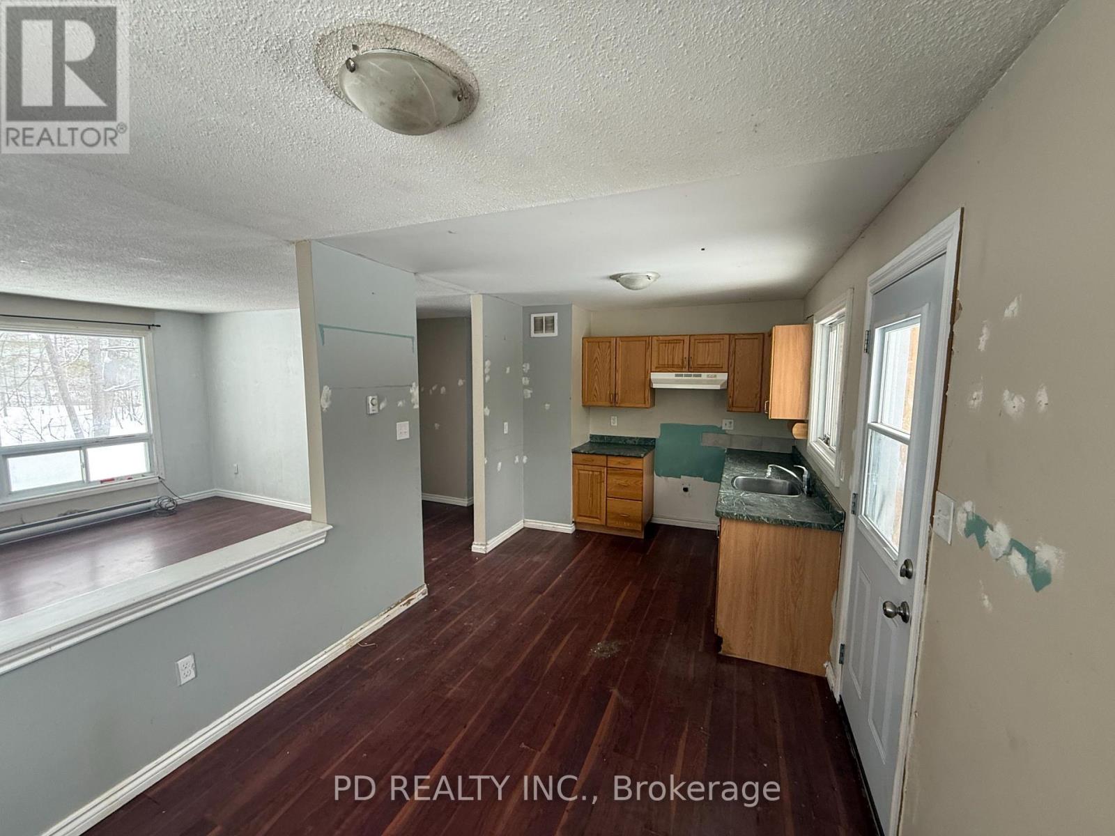 81 Ojibway Drive N, Trent Lakes, Ontario  K0L 1J0 - Photo 10 - X12848858