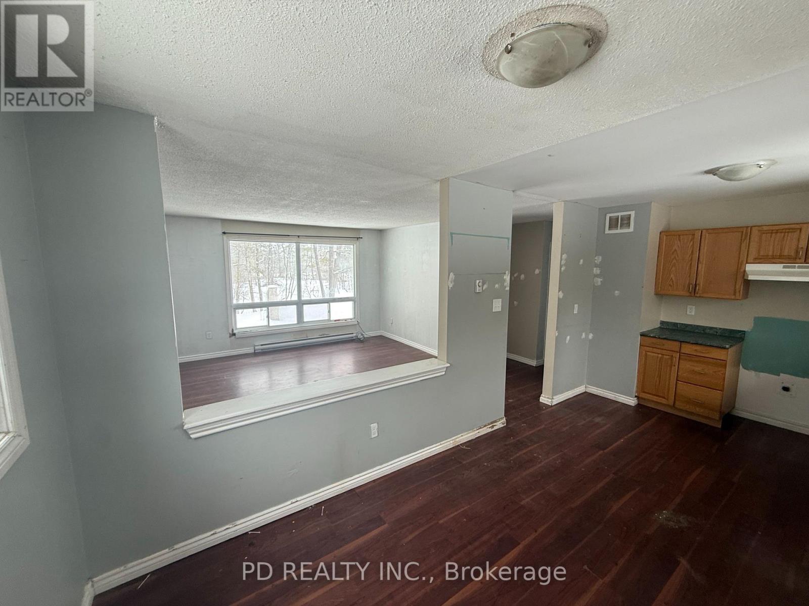 81 Ojibway Drive N, Trent Lakes, Ontario  K0L 1J0 - Photo 12 - X12848858