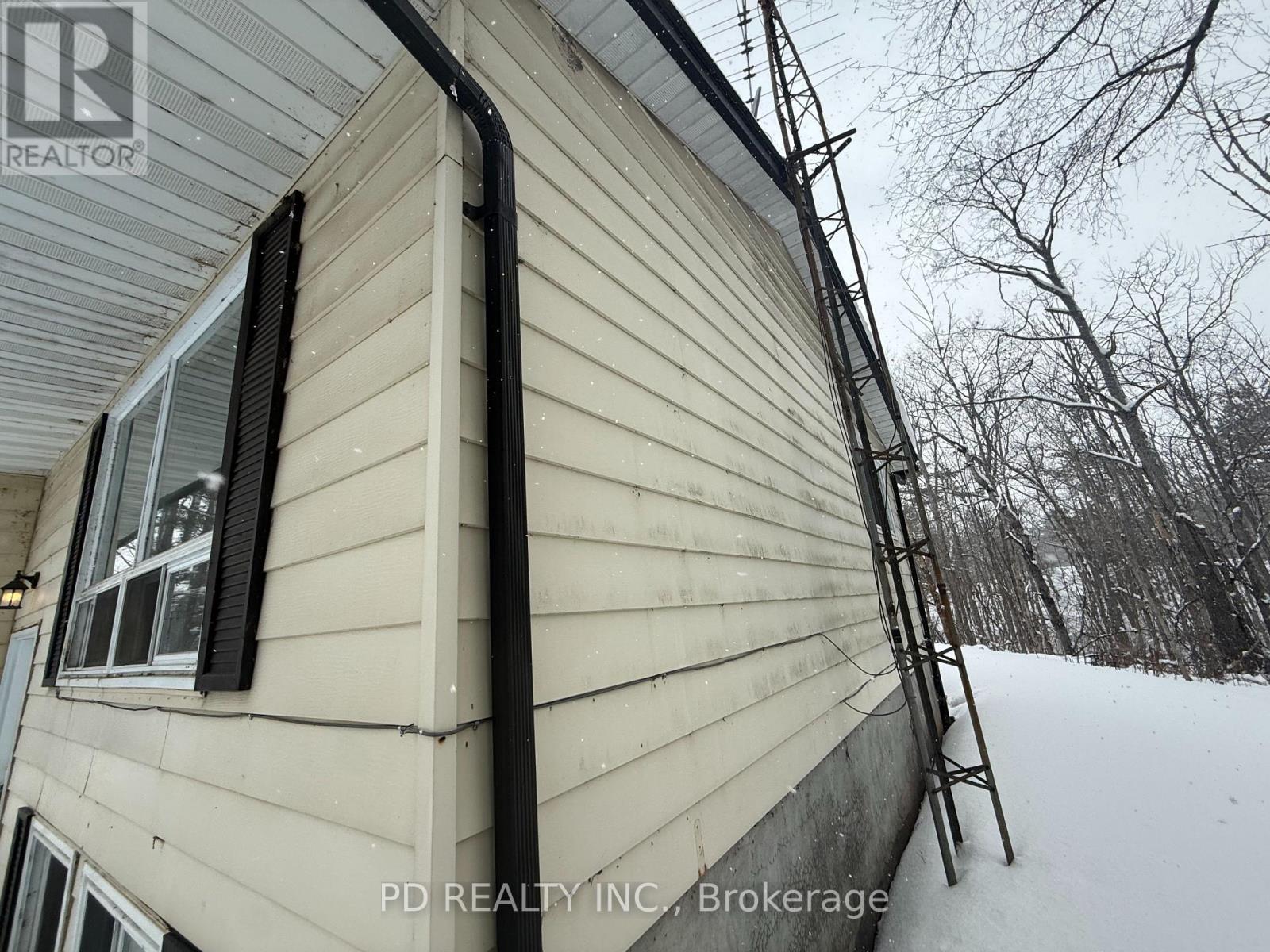 81 Ojibway Drive N, Trent Lakes, Ontario  K0L 1J0 - Photo 3 - X12848858