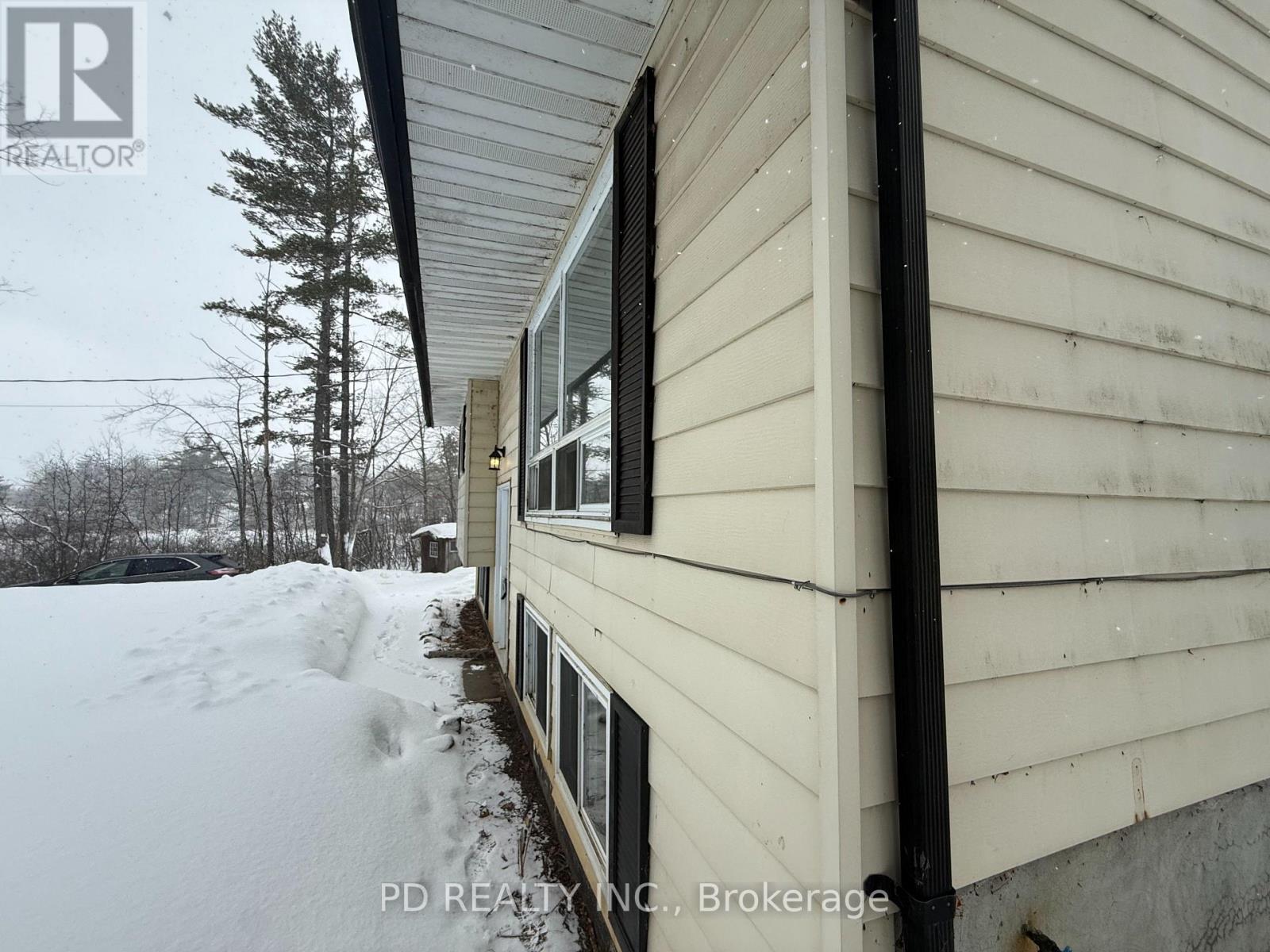 81 Ojibway Drive N, Trent Lakes, Ontario  K0L 1J0 - Photo 4 - X12848858