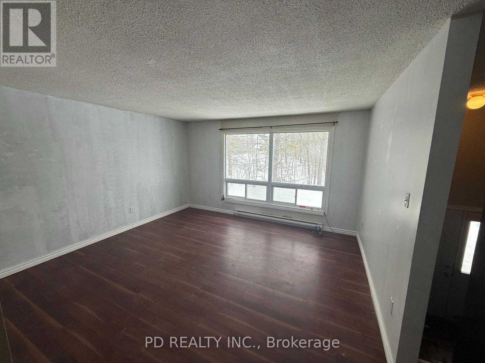 81 Ojibway Drive N, Trent Lakes, Ontario  K0L 1J0 - Photo 6 - X12848858