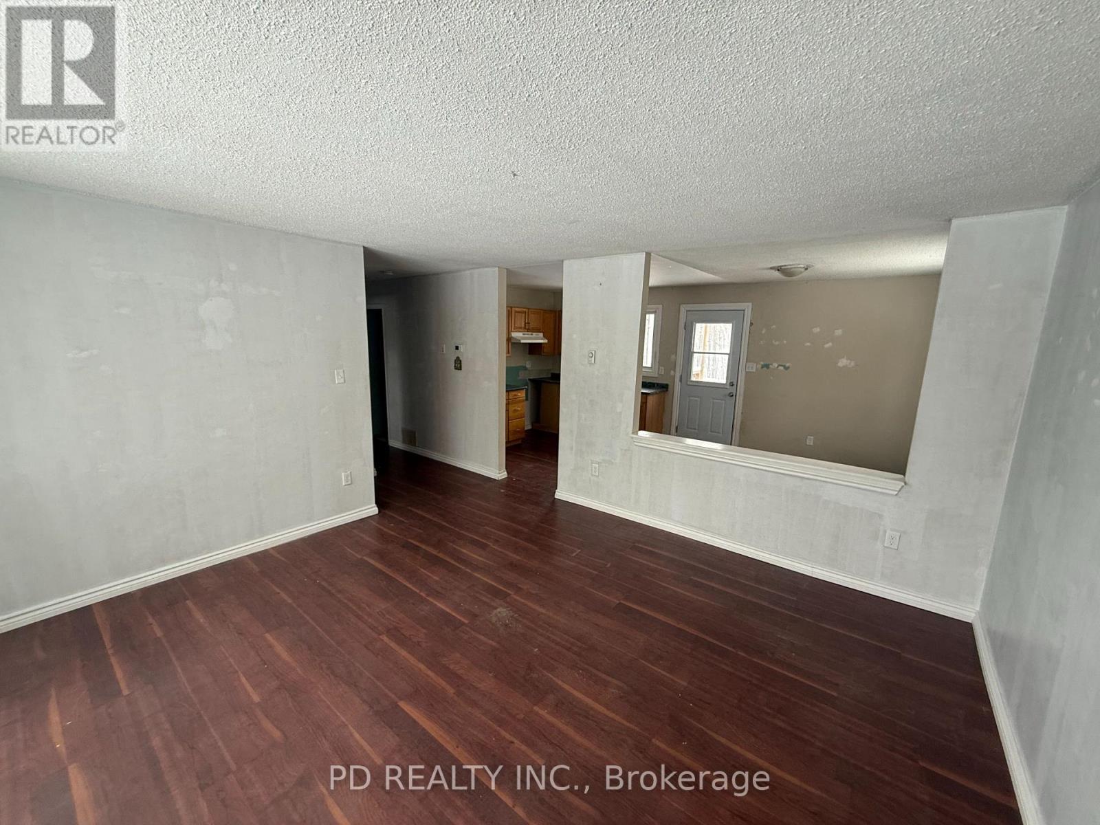 81 Ojibway Drive N, Trent Lakes, Ontario  K0L 1J0 - Photo 7 - X12848858