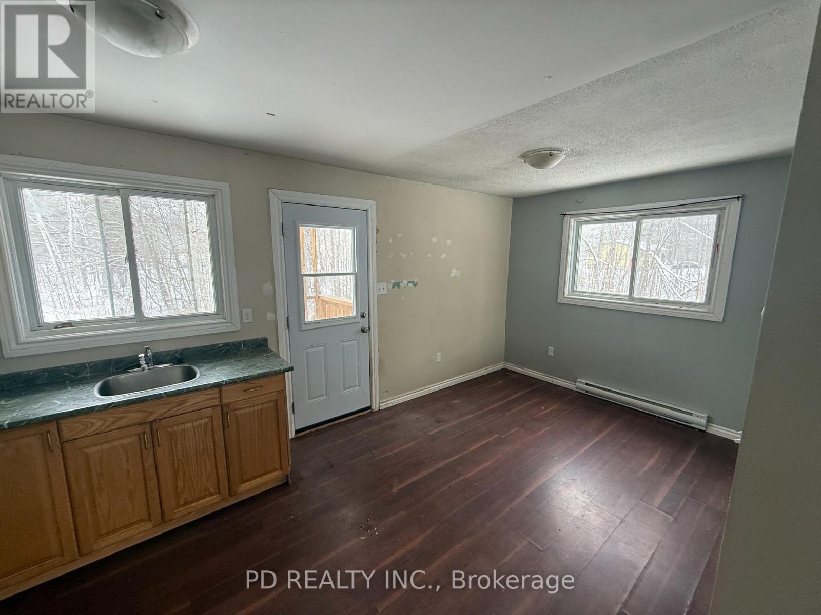 81 Ojibway Drive N, Trent Lakes, Ontario  K0L 1J0 - Photo 9 - X12848858