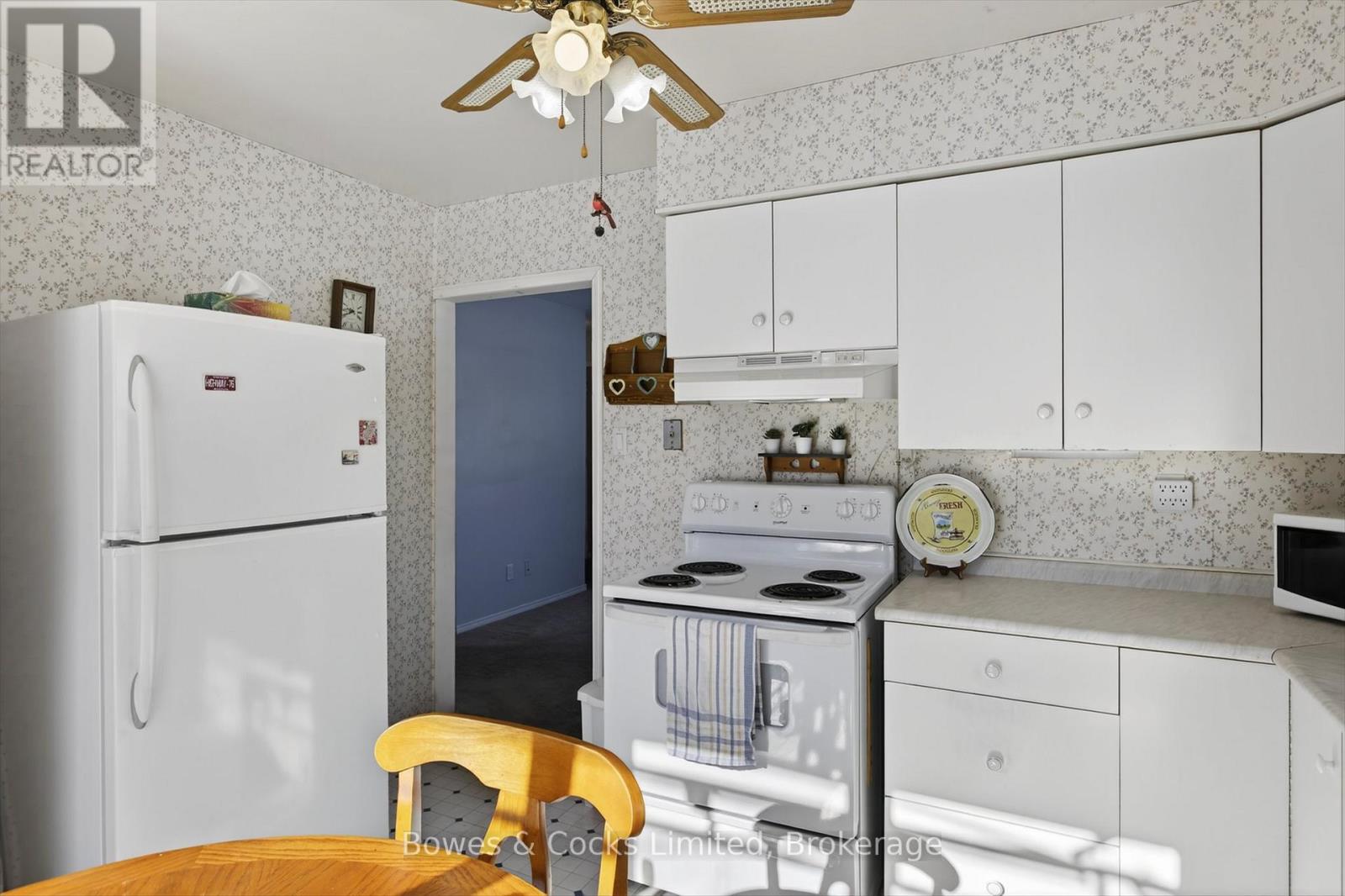 628 Corrigan Crescent, Peterborough (Ashburnham Ward 4), Ontario  K9J 7N8 - Photo 11 - X12849424