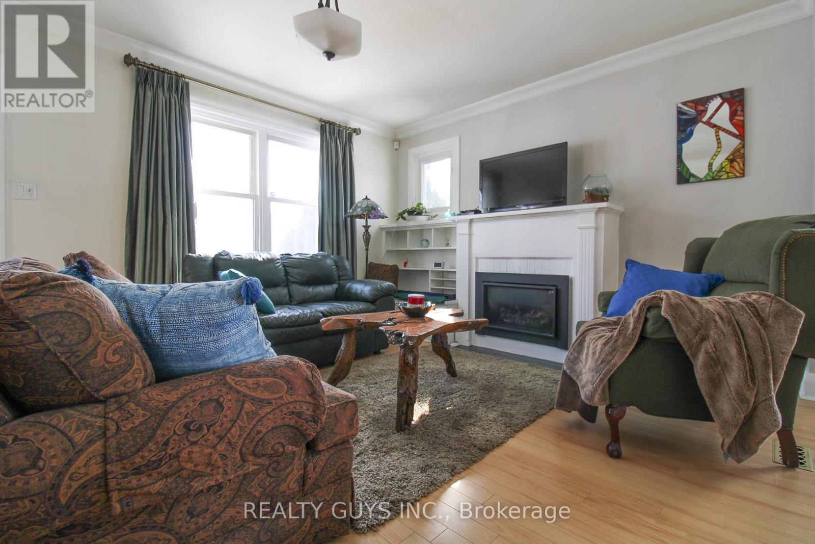 1 Wellington Street E, Kawartha Lakes (Omemee), Ontario  K0L 2W0 - Photo 28 - X12849542