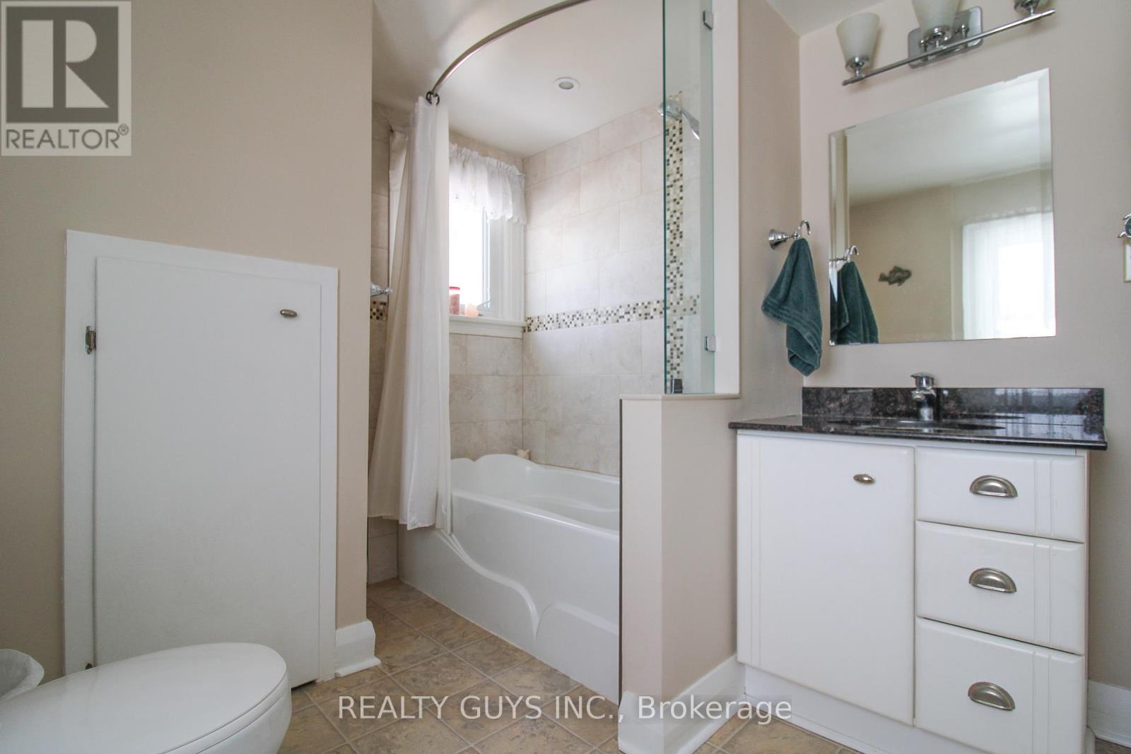 1 Wellington Street E, Kawartha Lakes (Omemee), Ontario  K0L 2W0 - Photo 40 - X12849542