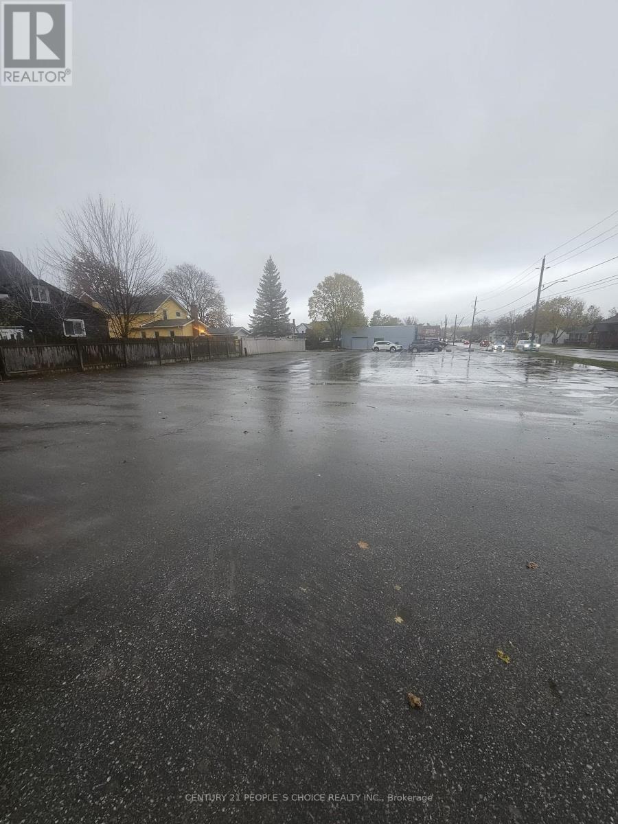 71 Queen St & 70 King Street, Kawartha Lakes (Lindsay), Ontario  K9V 1G5 - Photo 10 - X12850092