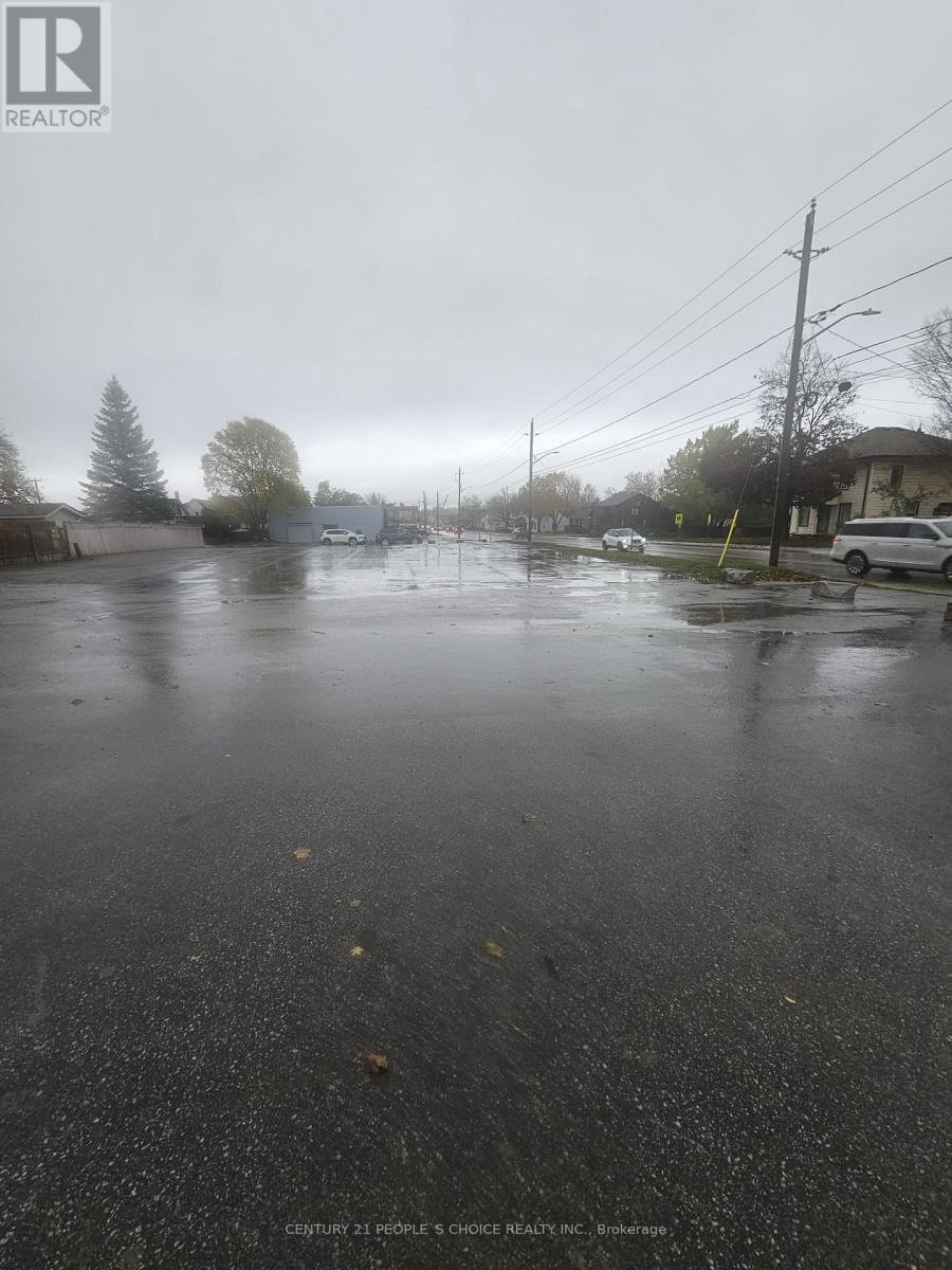 71 Queen St & 70 King Street, Kawartha Lakes (Lindsay), Ontario  K9V 1G5 - Photo 11 - X12850092
