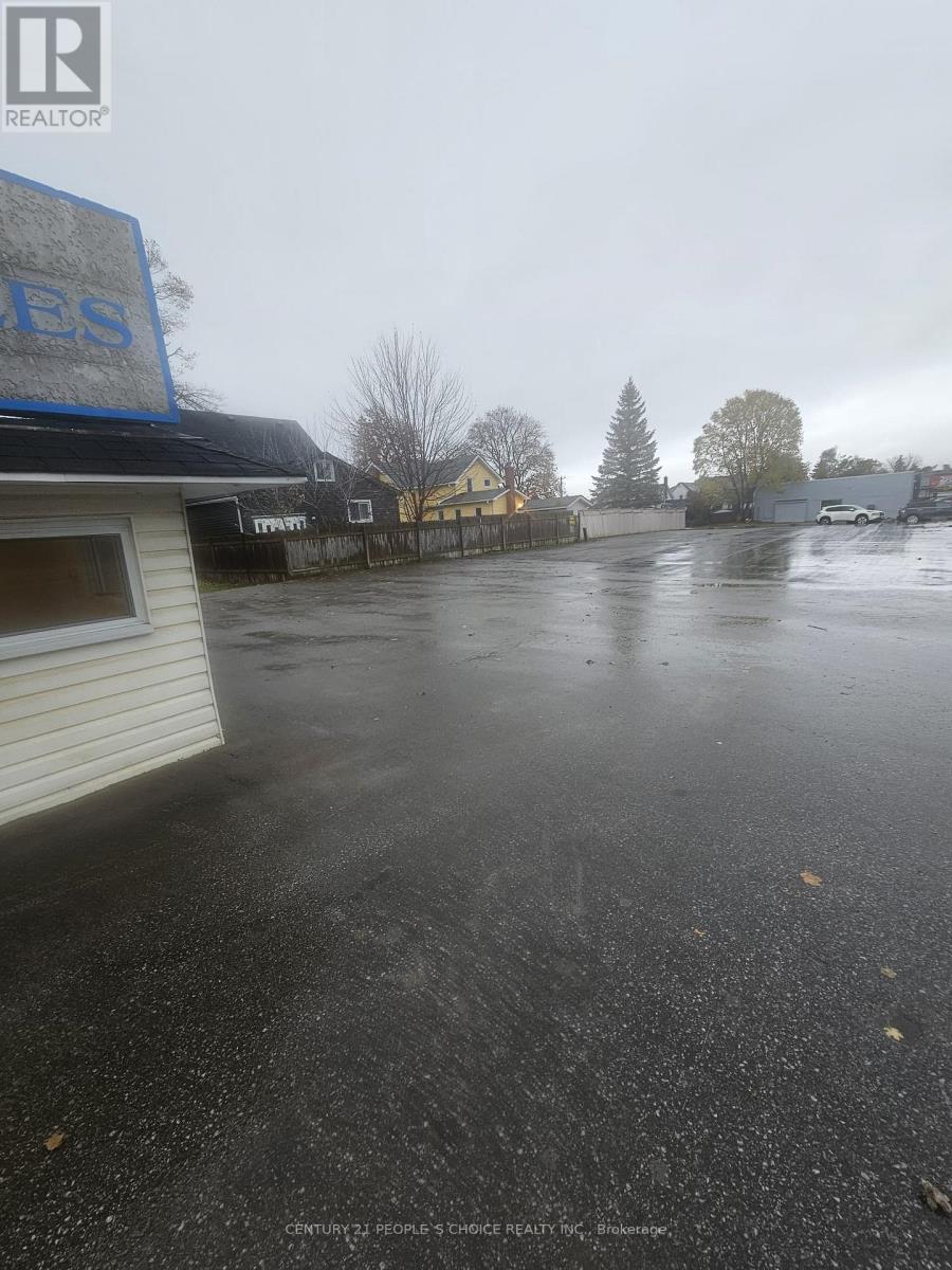 71 Queen St & 70 King Street, Kawartha Lakes (Lindsay), Ontario  K9V 1G5 - Photo 9 - X12850092