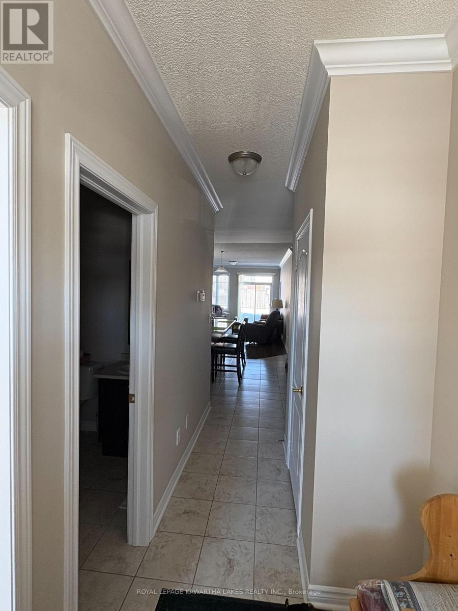 4 Maguire Street, Kawartha Lakes (Lindsay), Ontario  K9V 0L4 - Photo 13 - X12850514