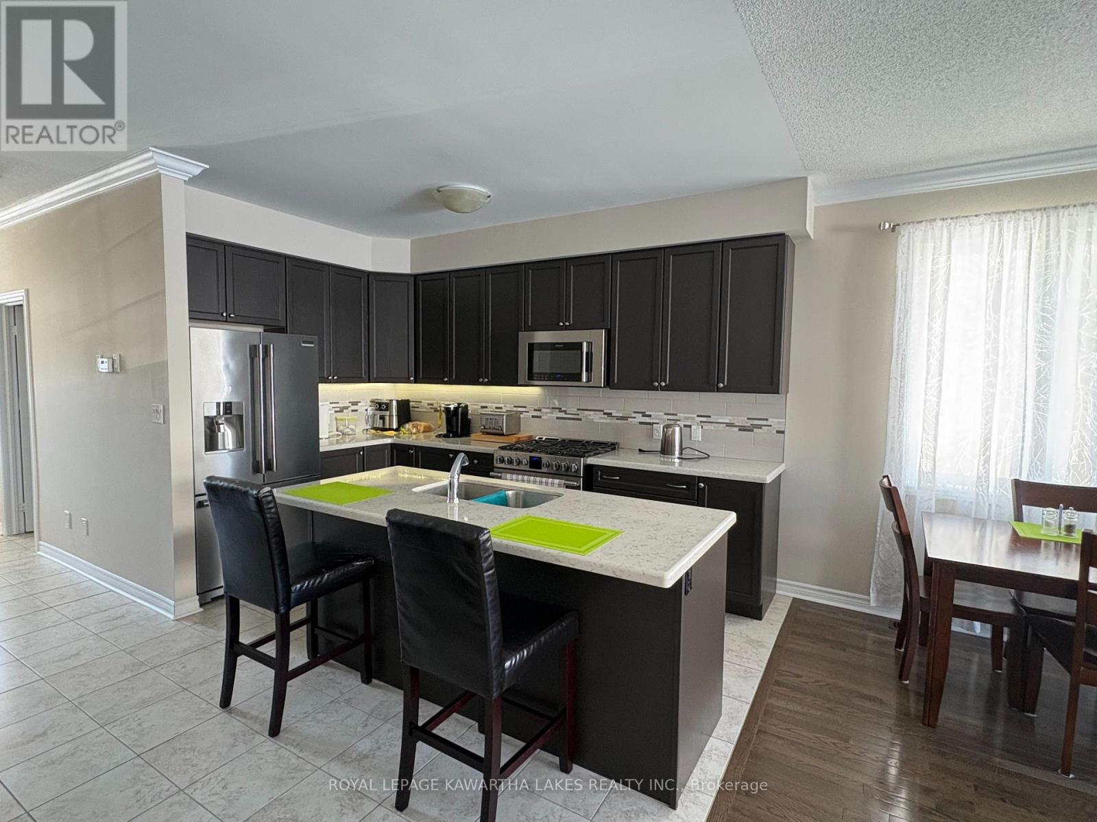 4 Maguire Street, Kawartha Lakes (Lindsay), Ontario  K9V 0L4 - Photo 15 - X12850514