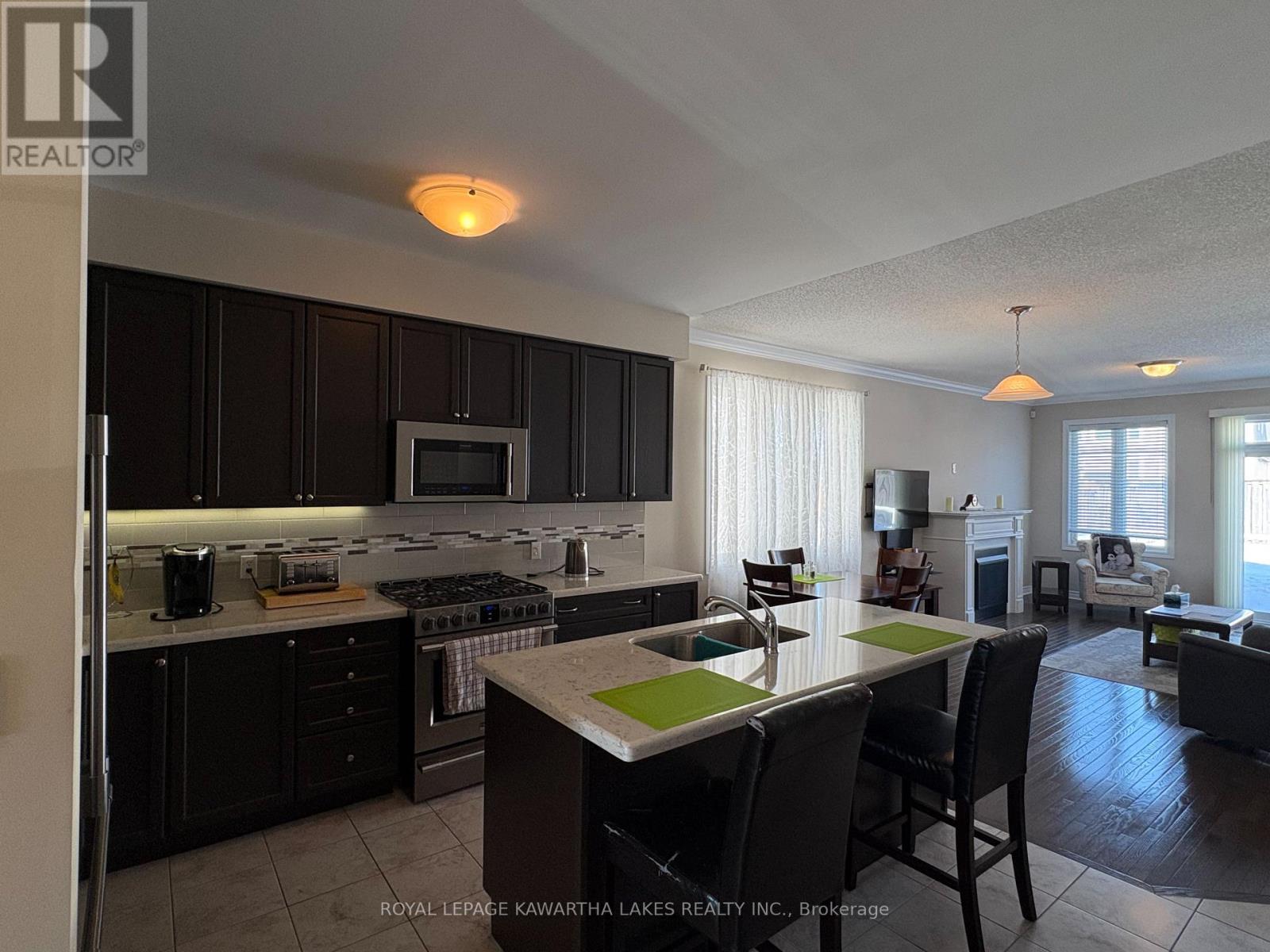 4 Maguire Street, Kawartha Lakes (Lindsay), Ontario  K9V 0L4 - Photo 17 - X12850514