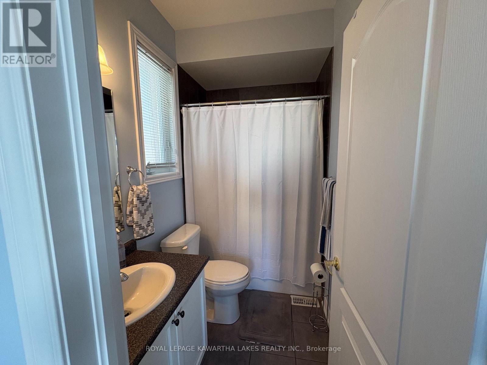 4 Maguire Street, Kawartha Lakes (Lindsay), Ontario  K9V 0L4 - Photo 24 - X12850514