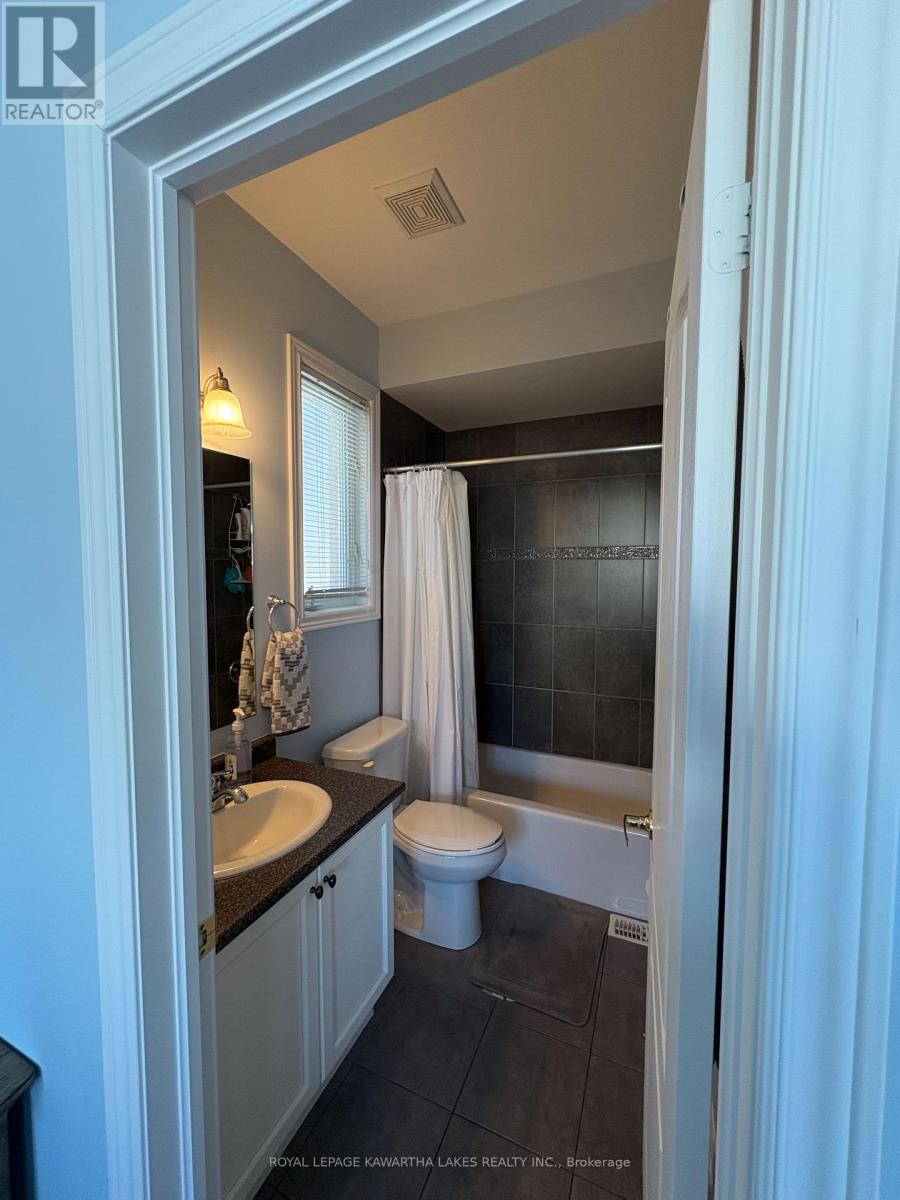 4 Maguire Street, Kawartha Lakes (Lindsay), Ontario  K9V 0L4 - Photo 25 - X12850514