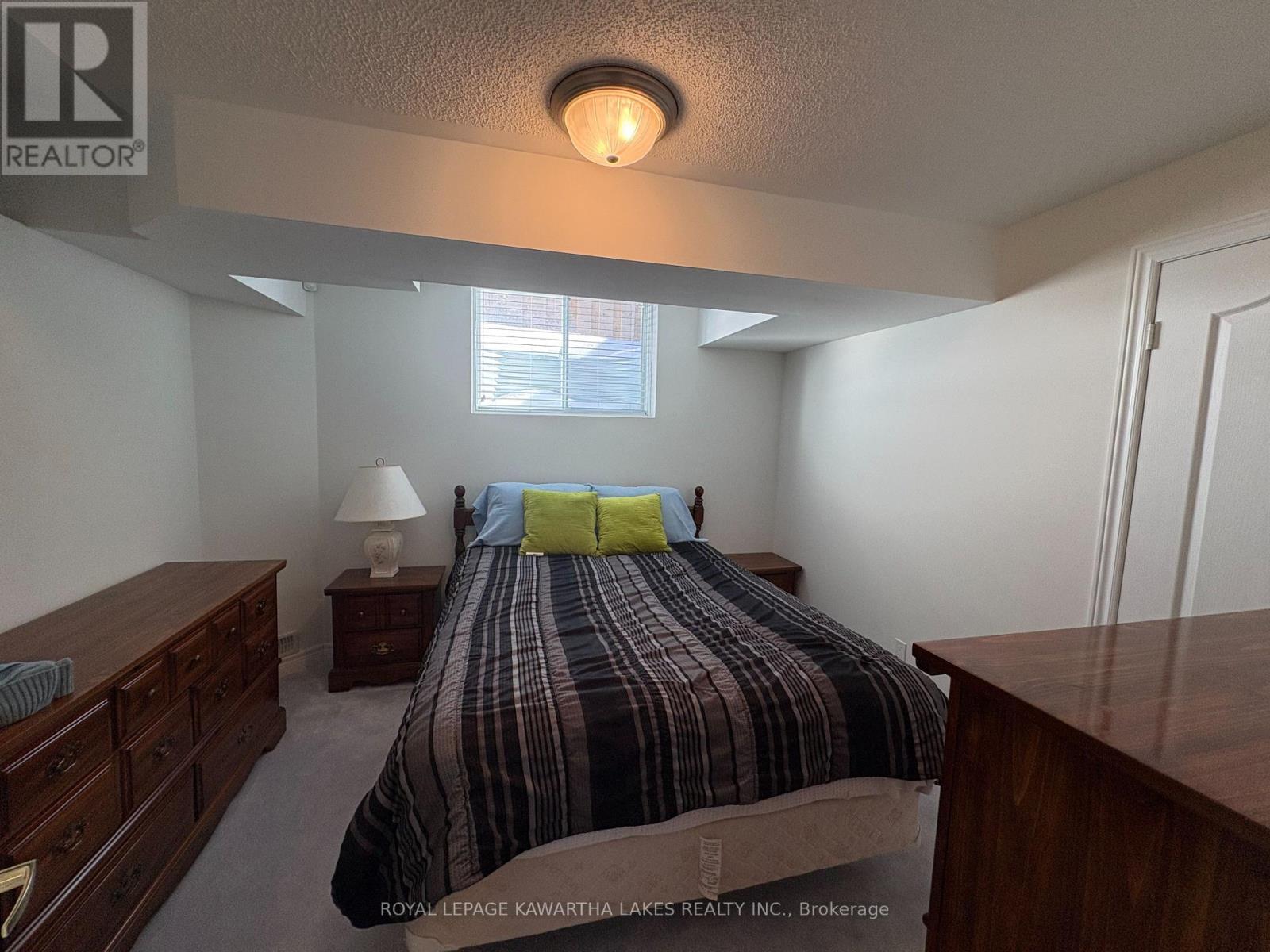 4 Maguire Street, Kawartha Lakes (Lindsay), Ontario  K9V 0L4 - Photo 35 - X12850514