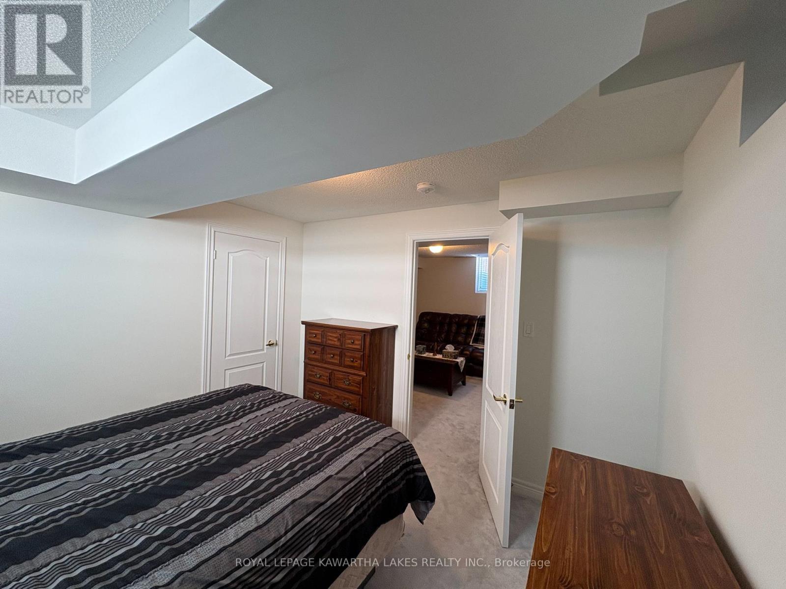 4 Maguire Street, Kawartha Lakes (Lindsay), Ontario  K9V 0L4 - Photo 36 - X12850514