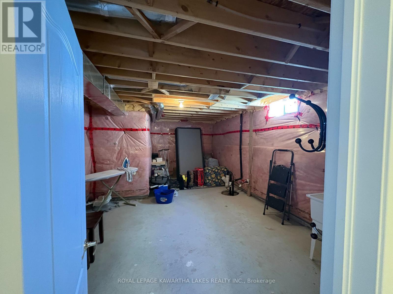 4 Maguire Street, Kawartha Lakes (Lindsay), Ontario  K9V 0L4 - Photo 40 - X12850514