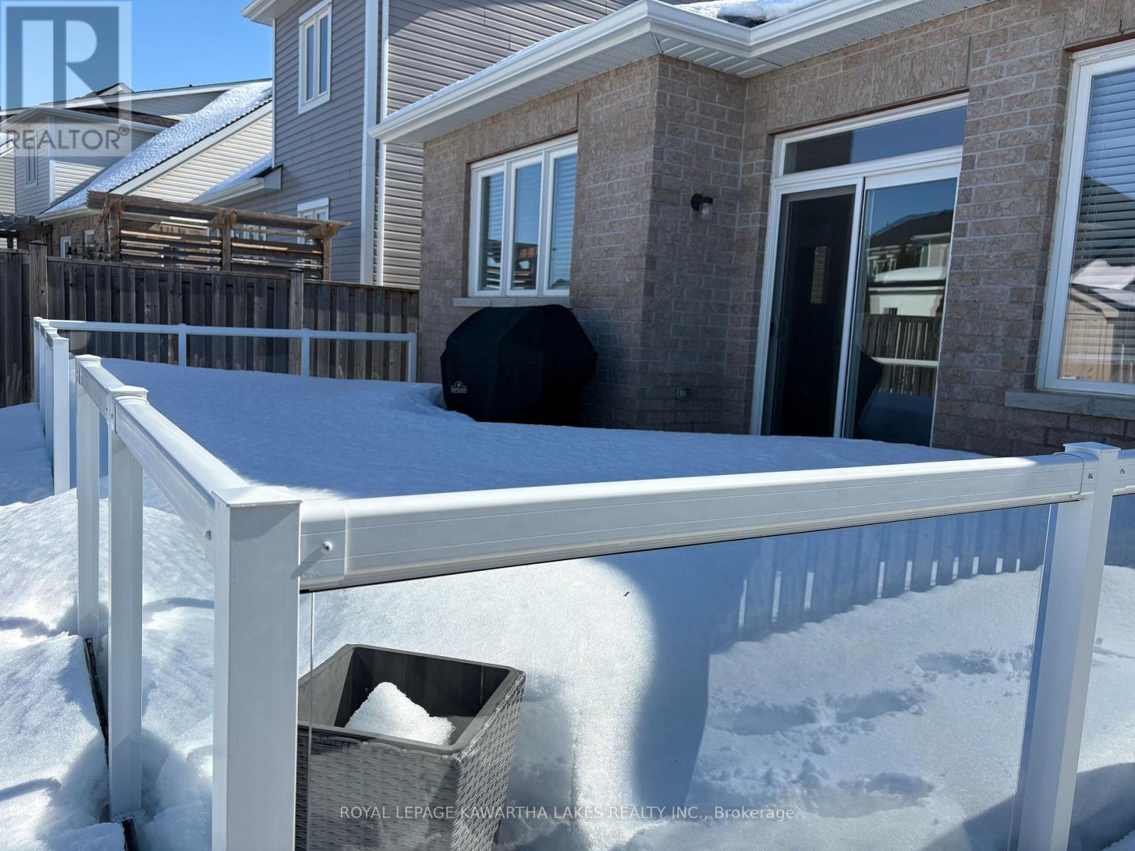 4 Maguire Street, Kawartha Lakes (Lindsay), Ontario  K9V 0L4 - Photo 6 - X12850514