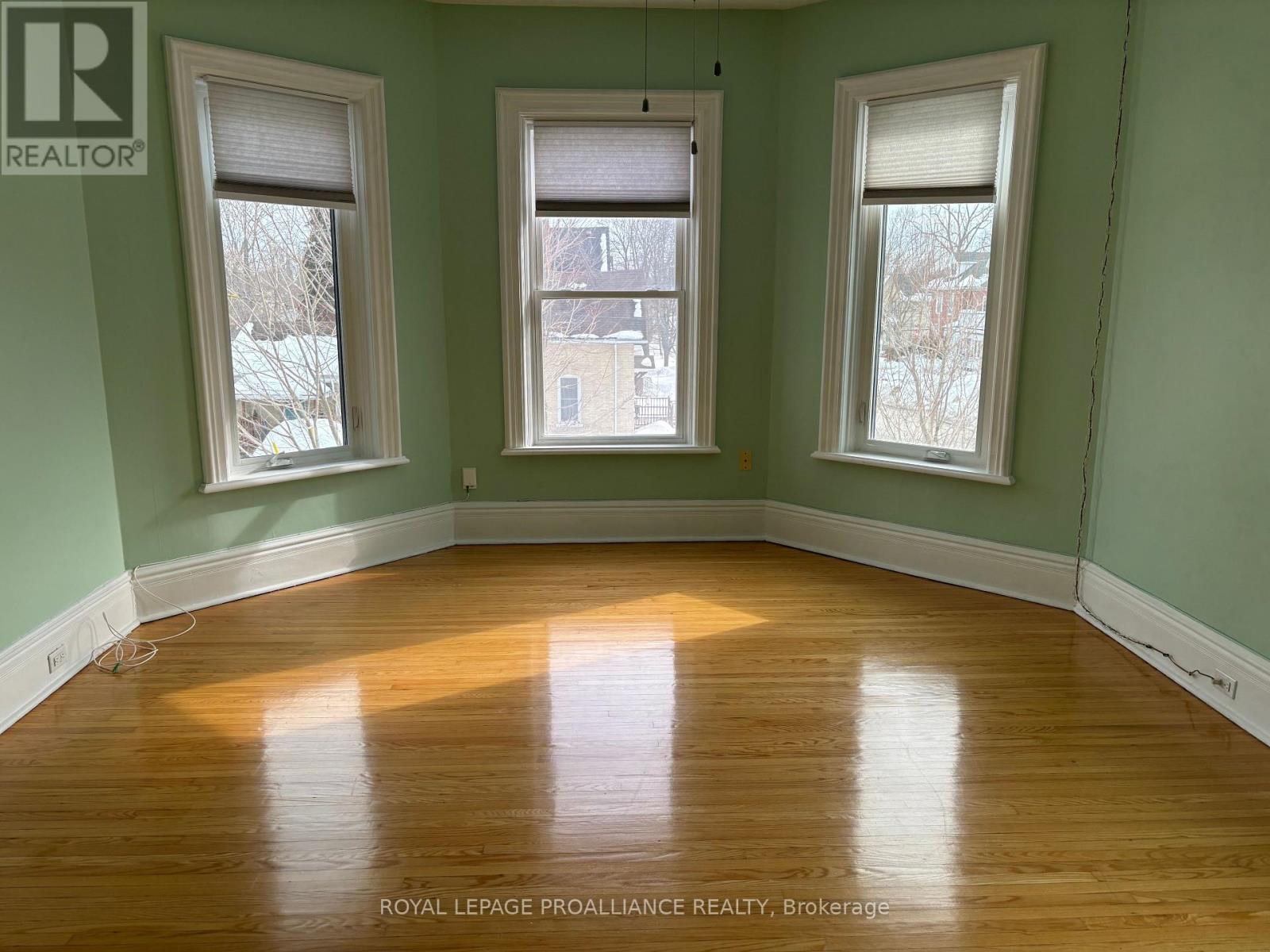 36 Sussex Street N, Kawartha Lakes (Lindsay), Ontario  K9V 3N7 - Photo 17 - X12850542