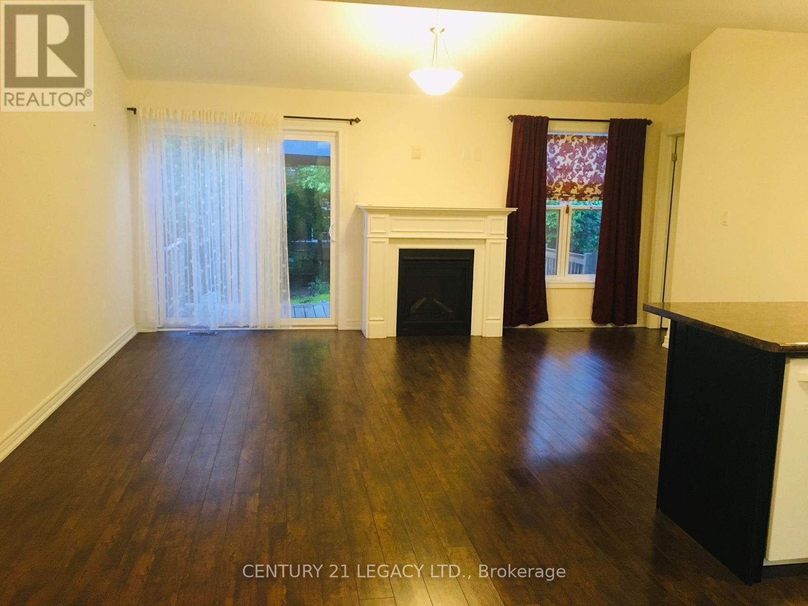 621 Grange Way, Peterborough (Northcrest Ward 5), Ontario  K9H 7M1 - Photo 10 - X12850762