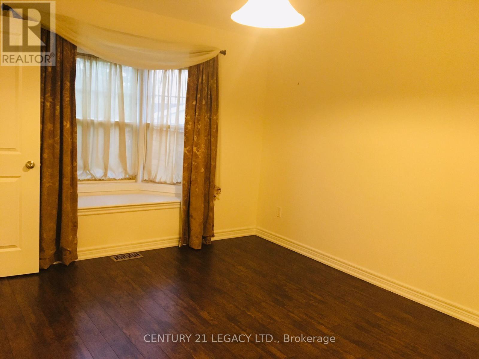 621 Grange Way, Peterborough (Northcrest Ward 5), Ontario  K9H 7M1 - Photo 12 - X12850762