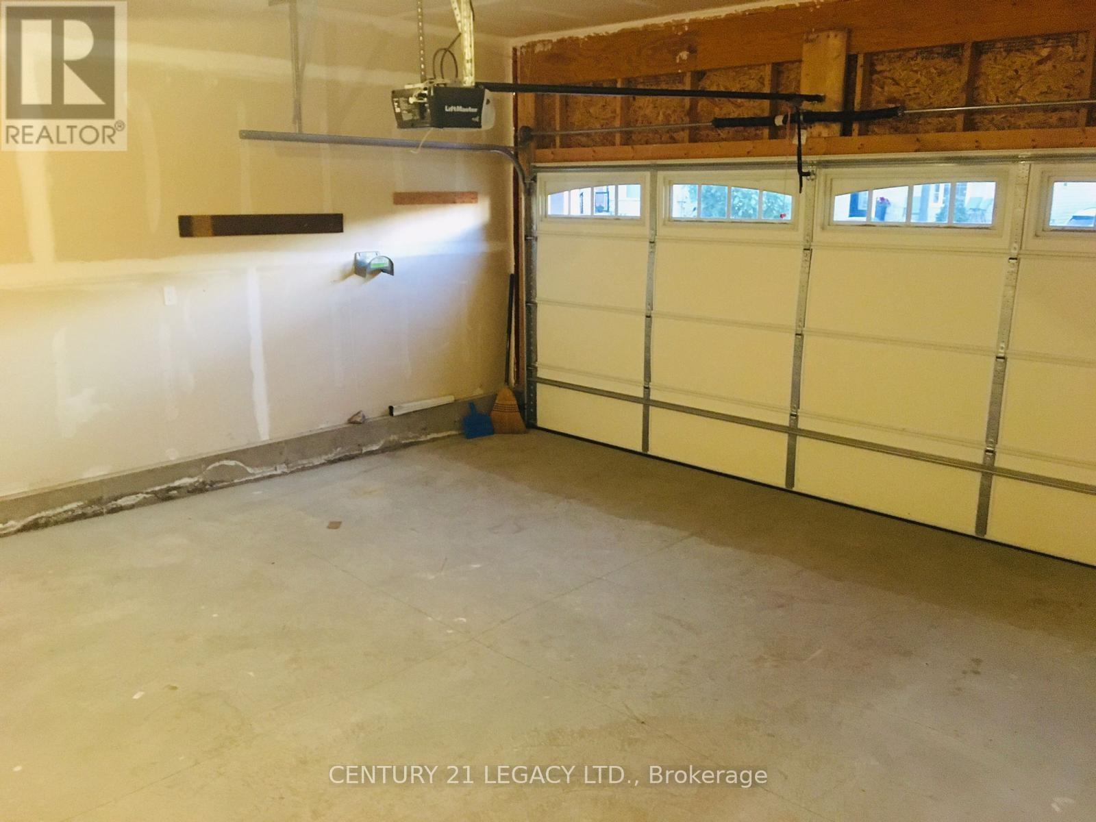 621 Grange Way, Peterborough (Northcrest Ward 5), Ontario  K9H 7M1 - Photo 15 - X12850762