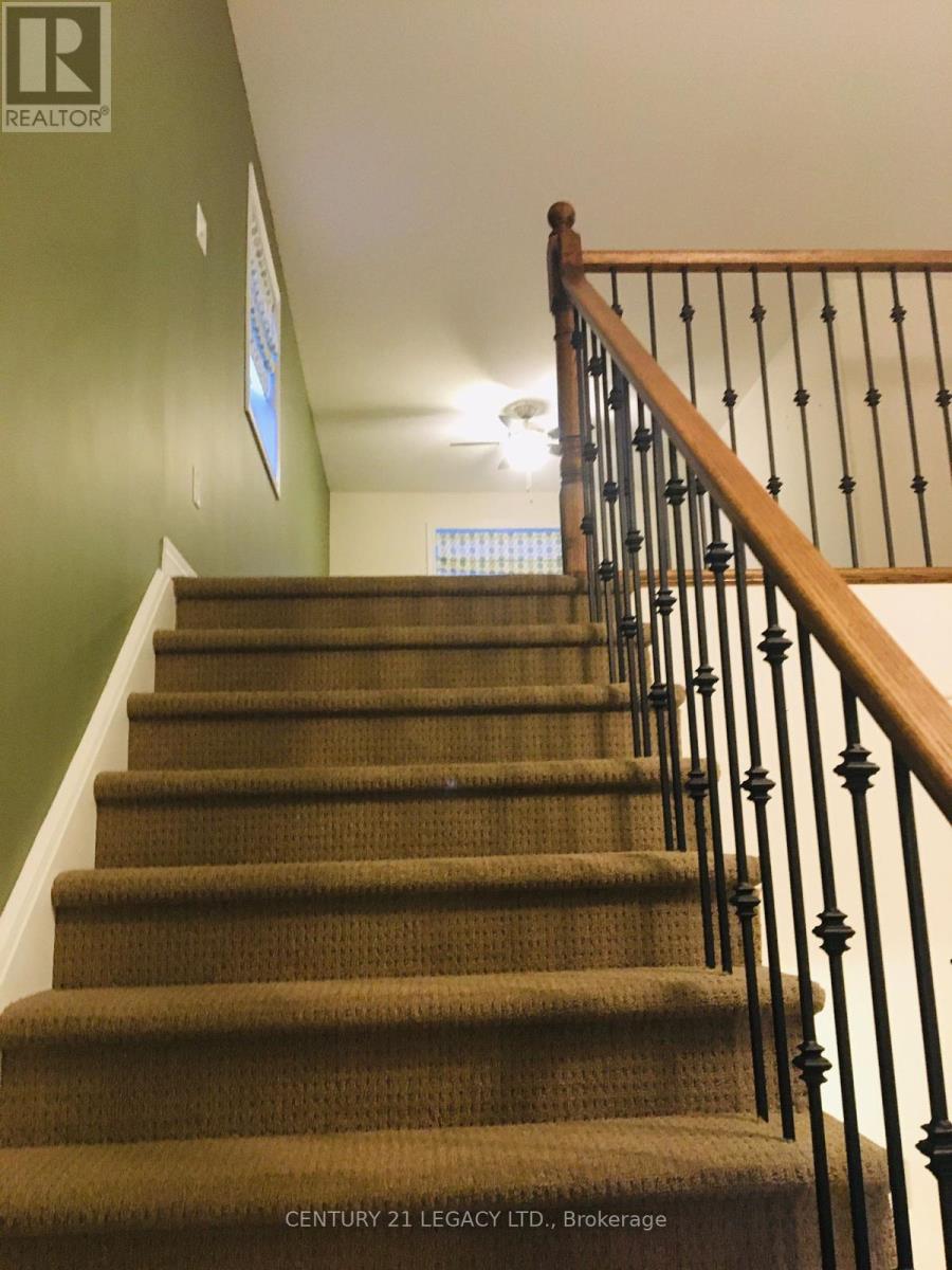 621 Grange Way, Peterborough (Northcrest Ward 5), Ontario  K9H 7M1 - Photo 17 - X12850762