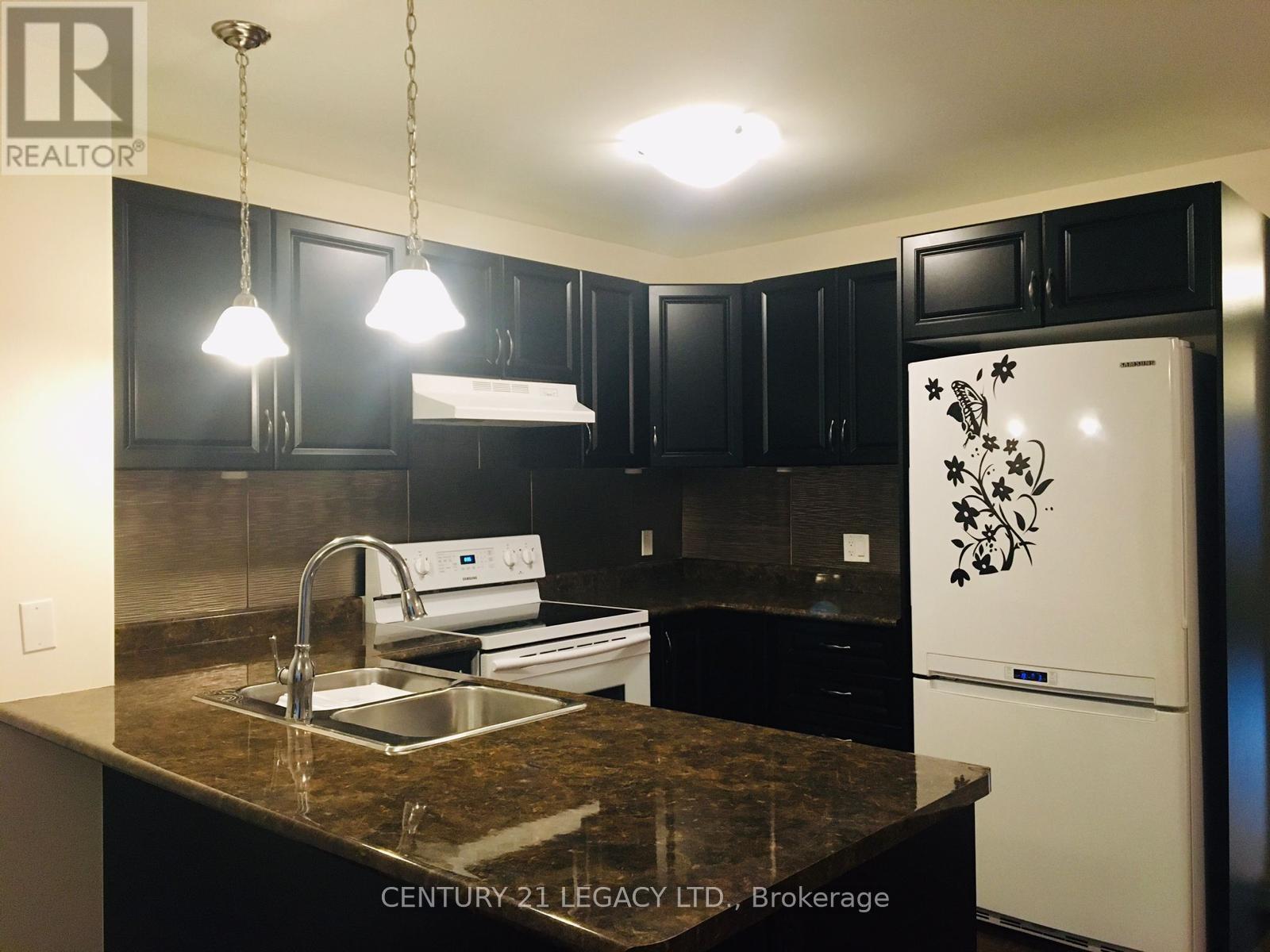 621 Grange Way, Peterborough (Northcrest Ward 5), Ontario  K9H 7M1 - Photo 9 - X12850762