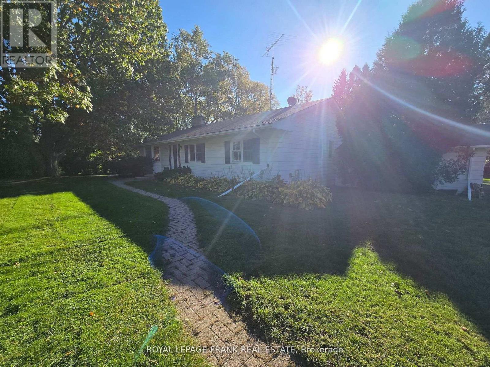 1330 Church Street, Clarington (Newcastle), Ontario  L1B 1C6 - Photo 5 - E12851186