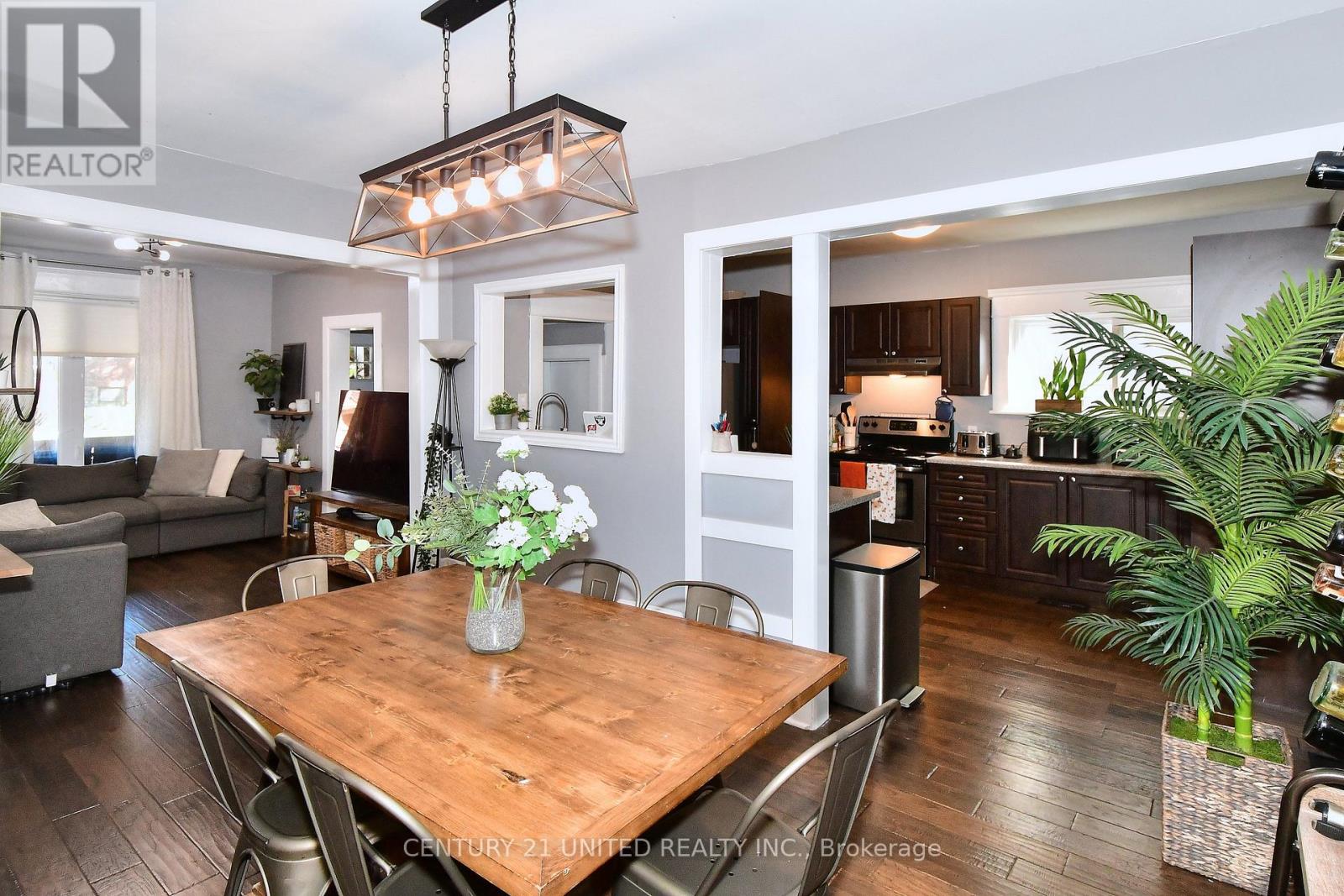 27 Park Street N, Peterborough (Town Ward 3), Ontario  K9J 3V3 - Photo 10 - X12851172