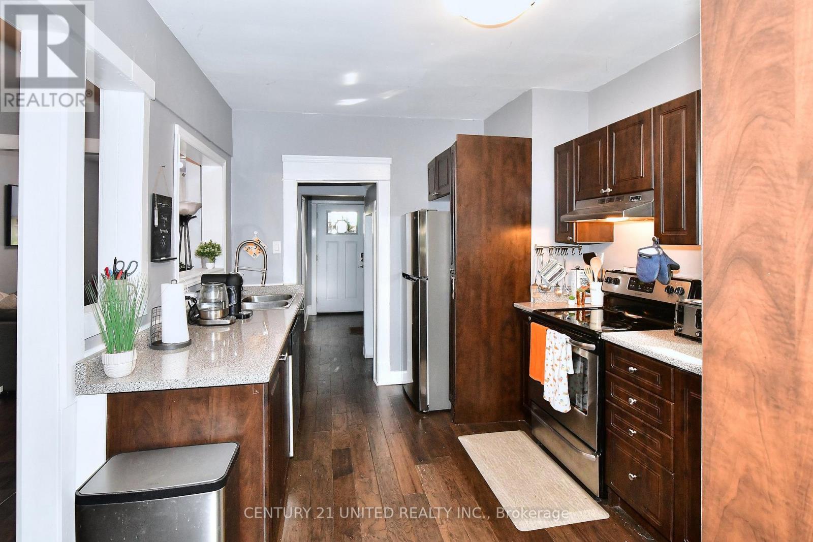 27 Park Street N, Peterborough (Town Ward 3), Ontario  K9J 3V3 - Photo 12 - X12851172