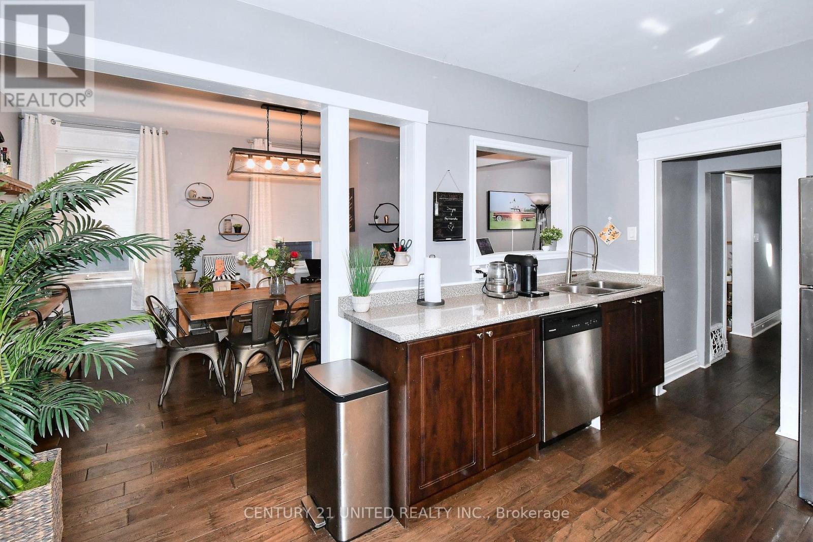 27 Park Street N, Peterborough (Town Ward 3), Ontario  K9J 3V3 - Photo 15 - X12851172